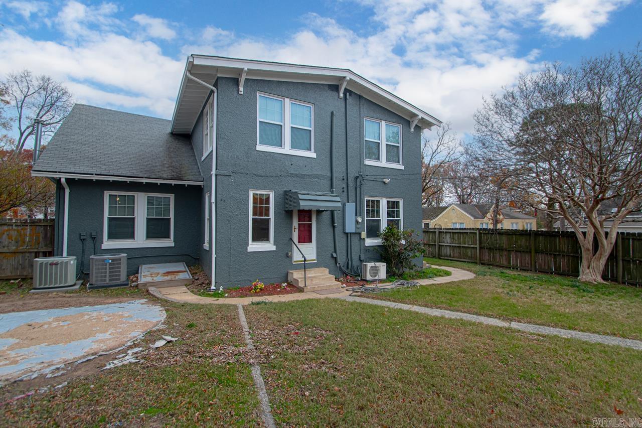 100  Colonial  Little Rock, AR