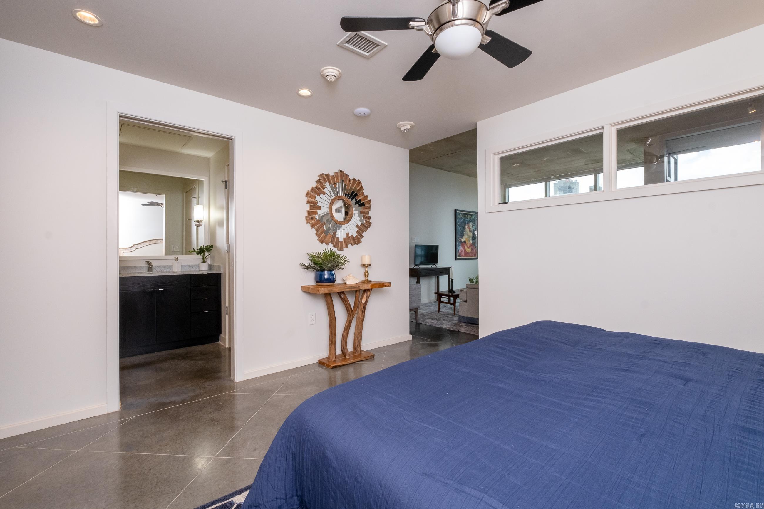 315  Rock #704 Little Rock, AR