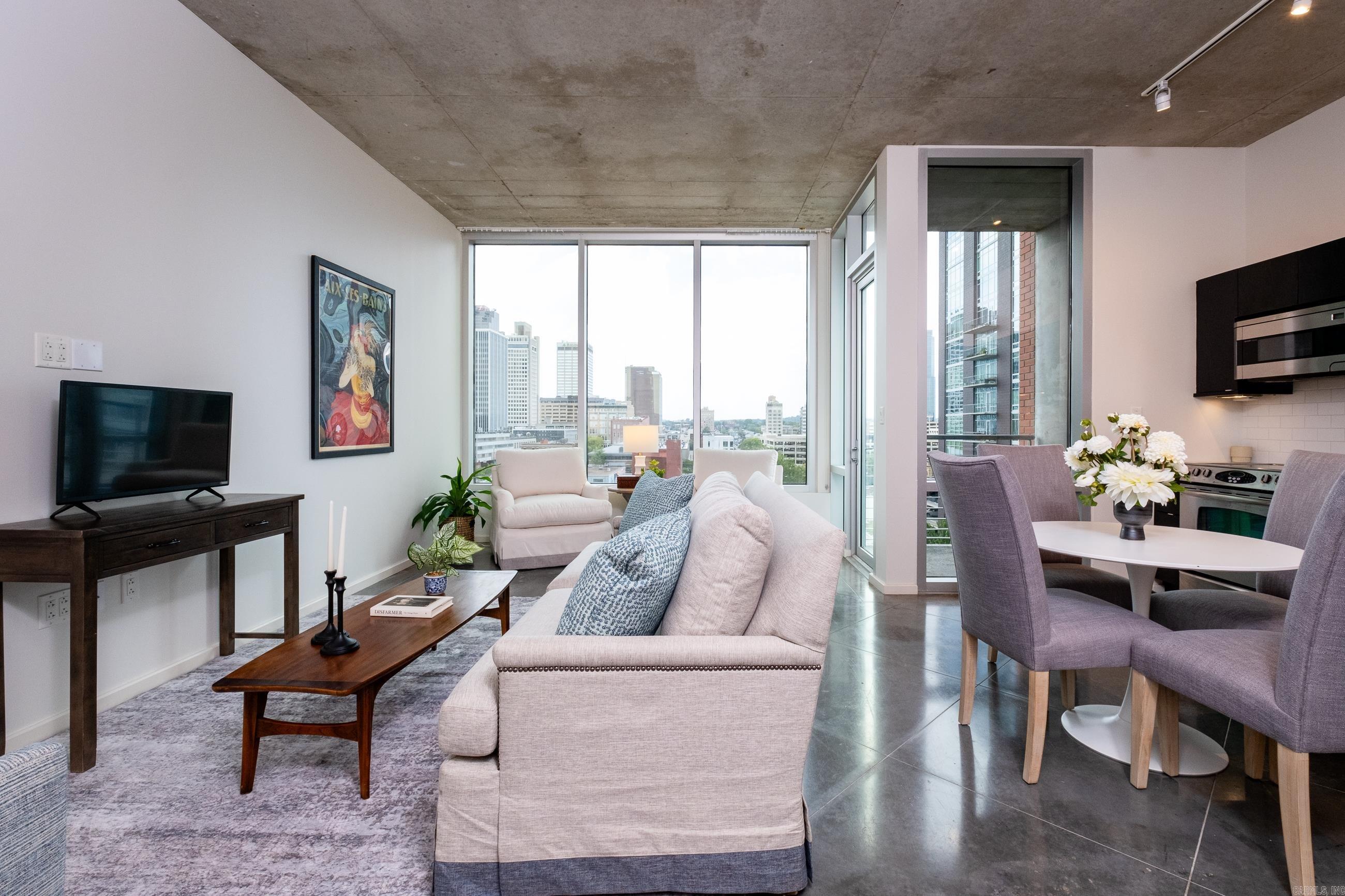 315  Rock #704 Little Rock, AR