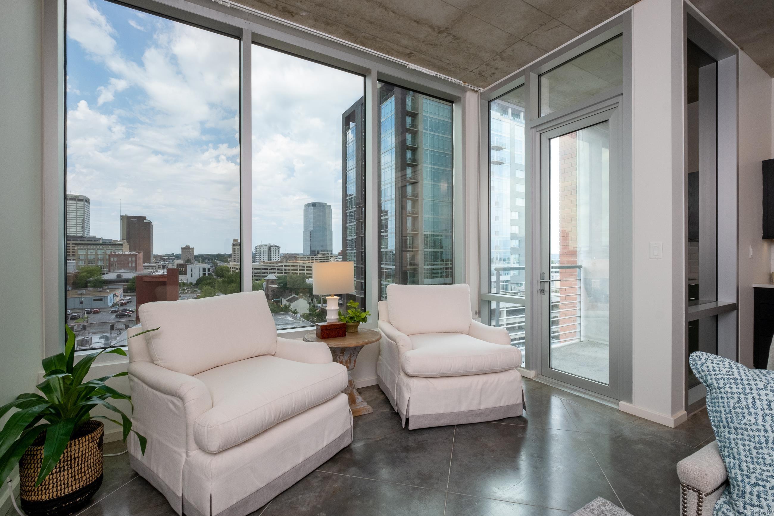 315  Rock #704 Little Rock, AR