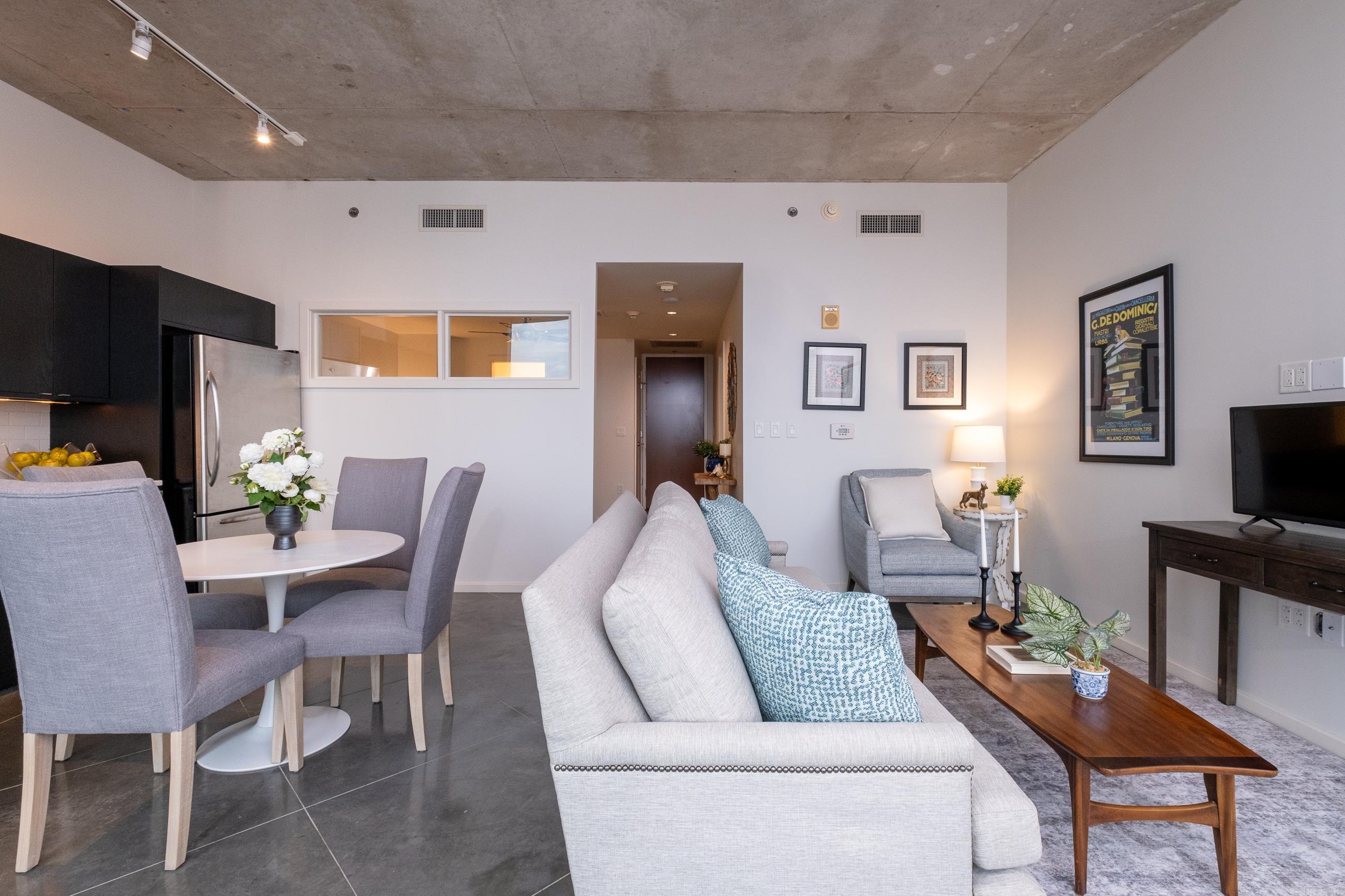 315  Rock #704 Little Rock, AR