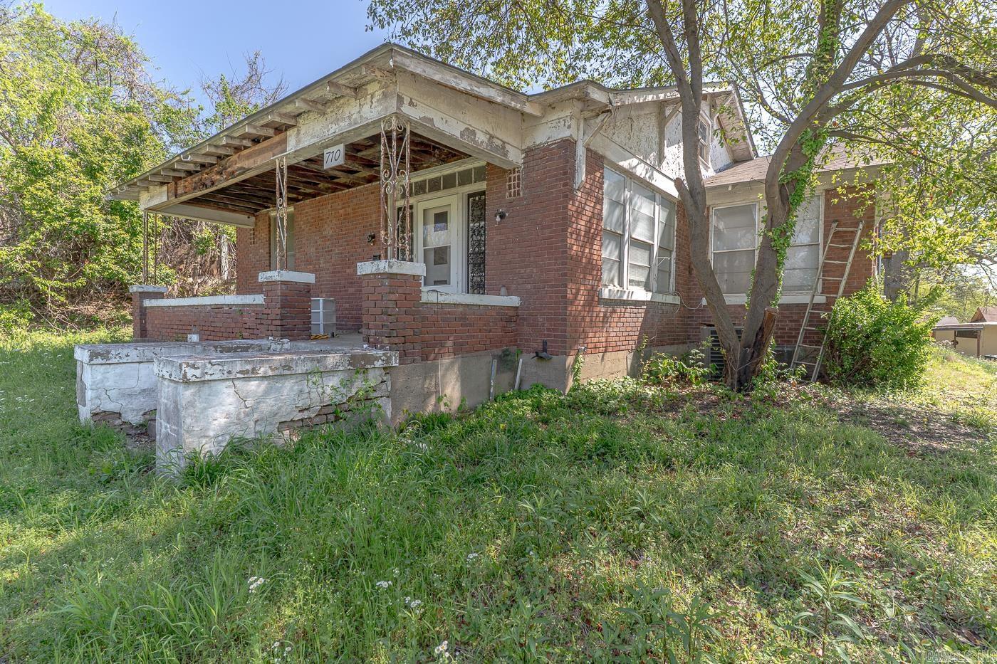 710  Liberty  Helena, AR