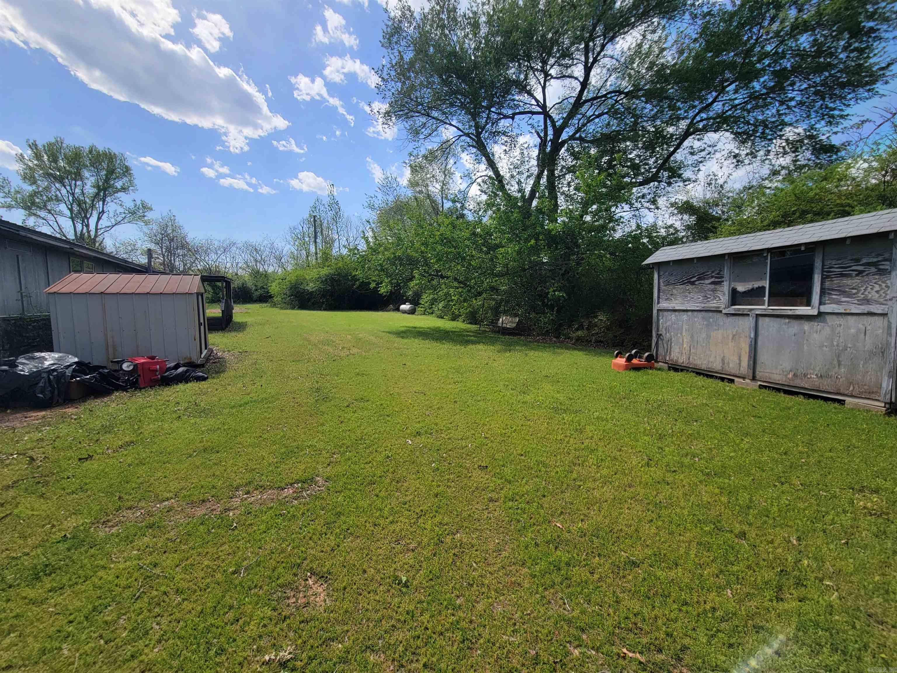 11  D and N  Greenbrier, AR