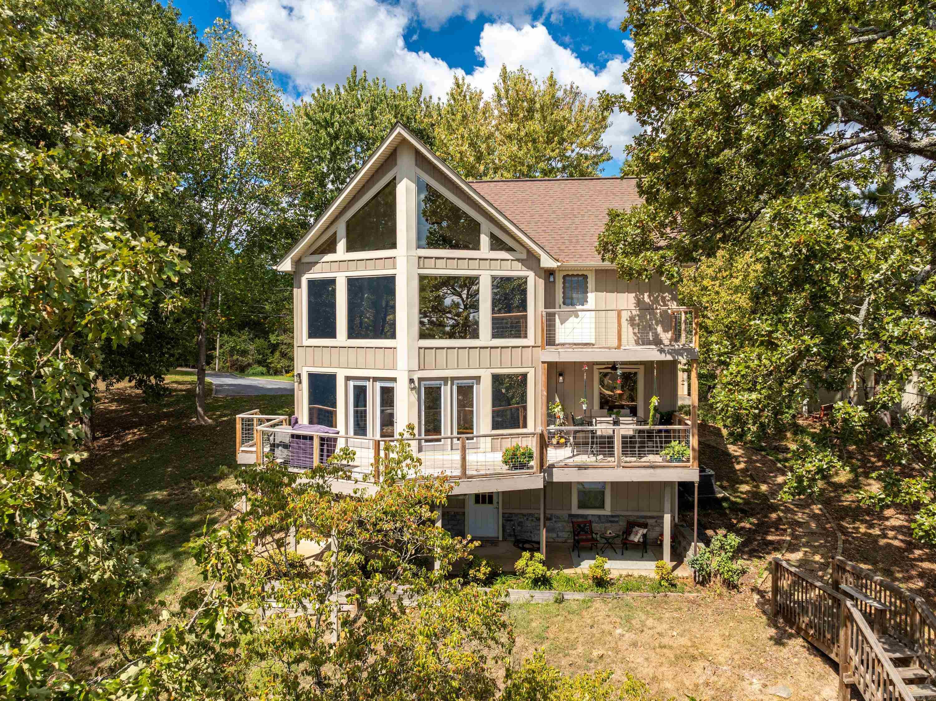 118  Silverwood  Hot Springs, AR