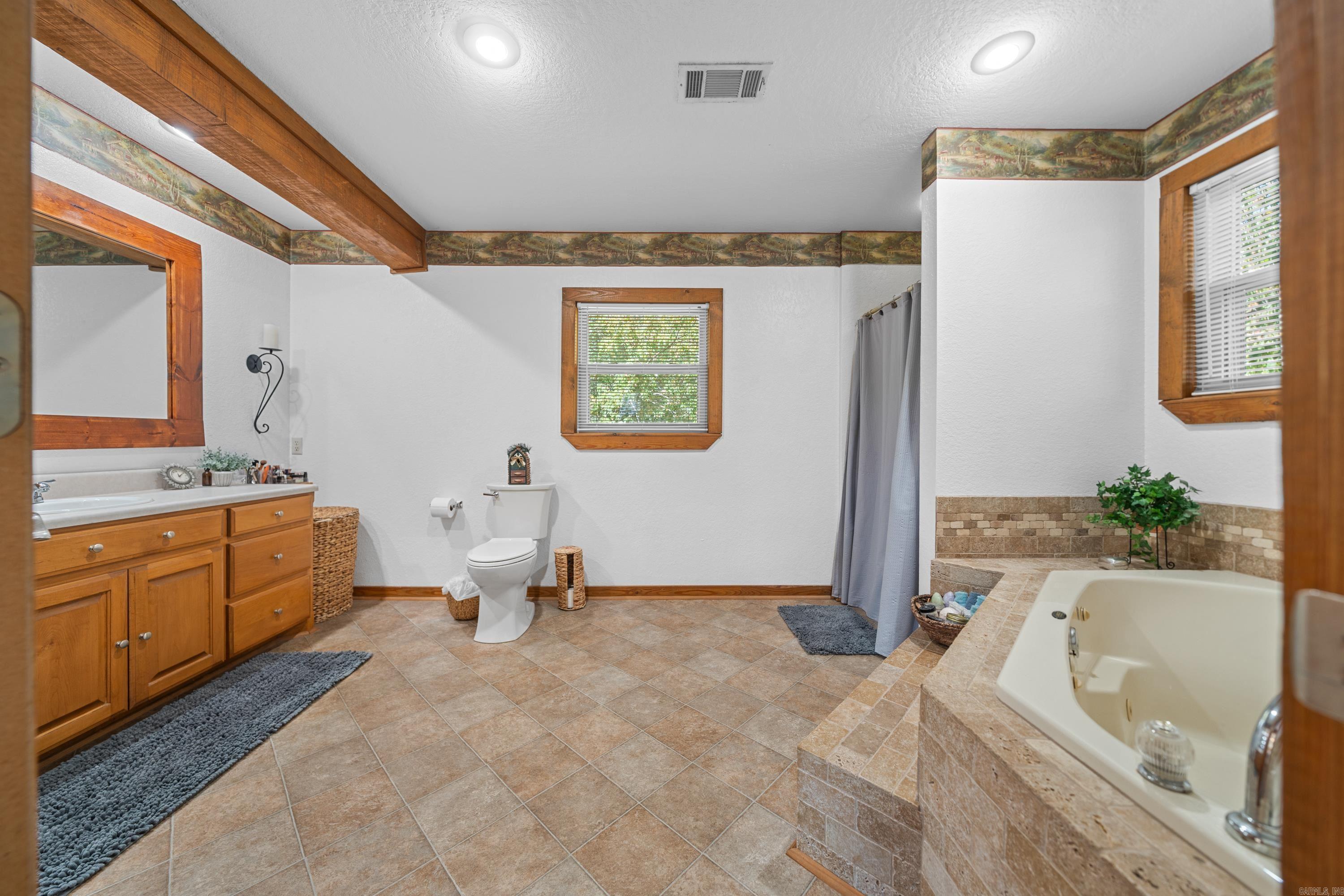 118  Silverwood  Hot Springs, AR
