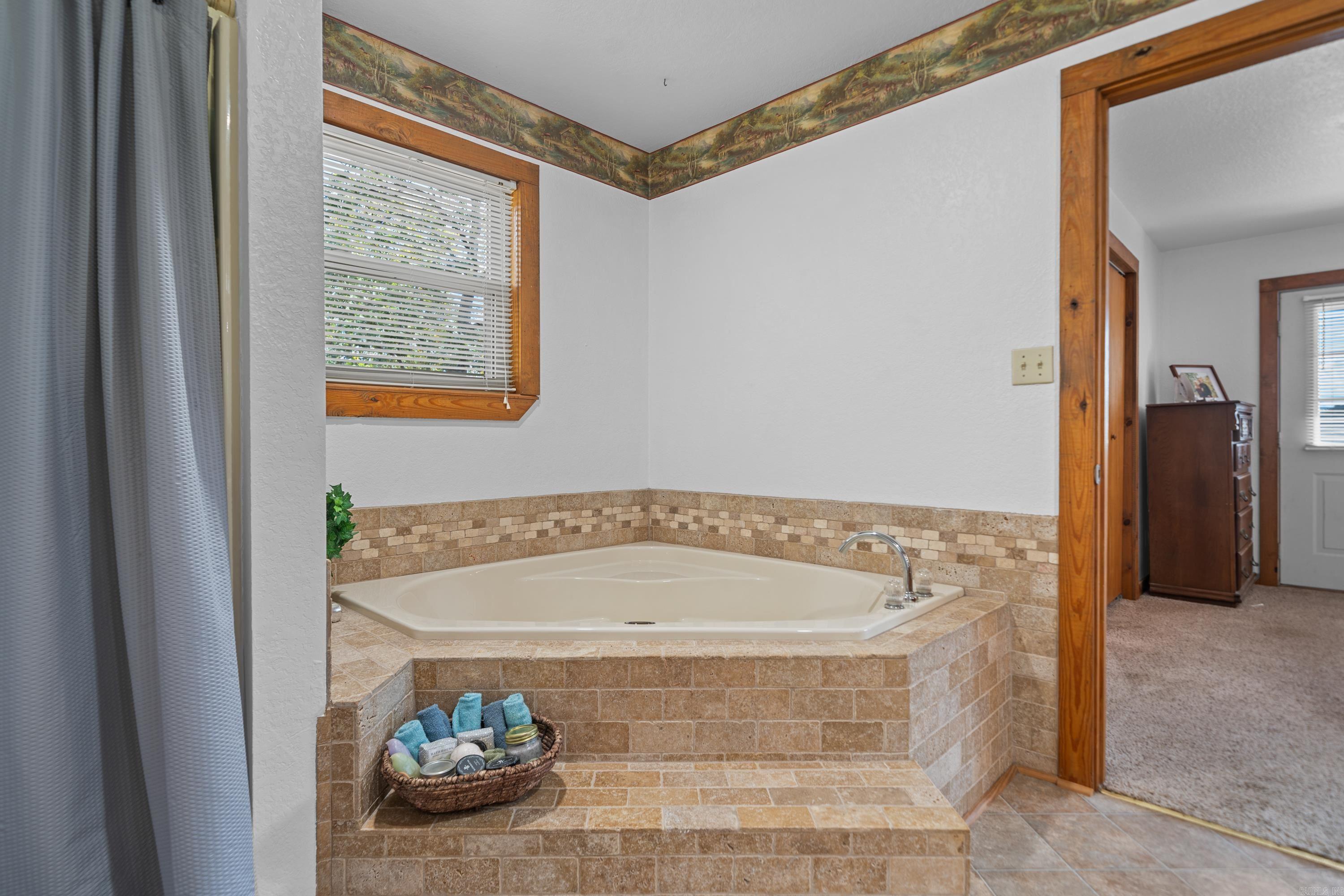 118  Silverwood  Hot Springs, AR