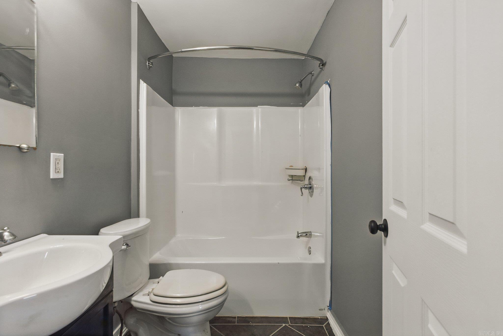 1005 W 54th  North Little Rock, AR