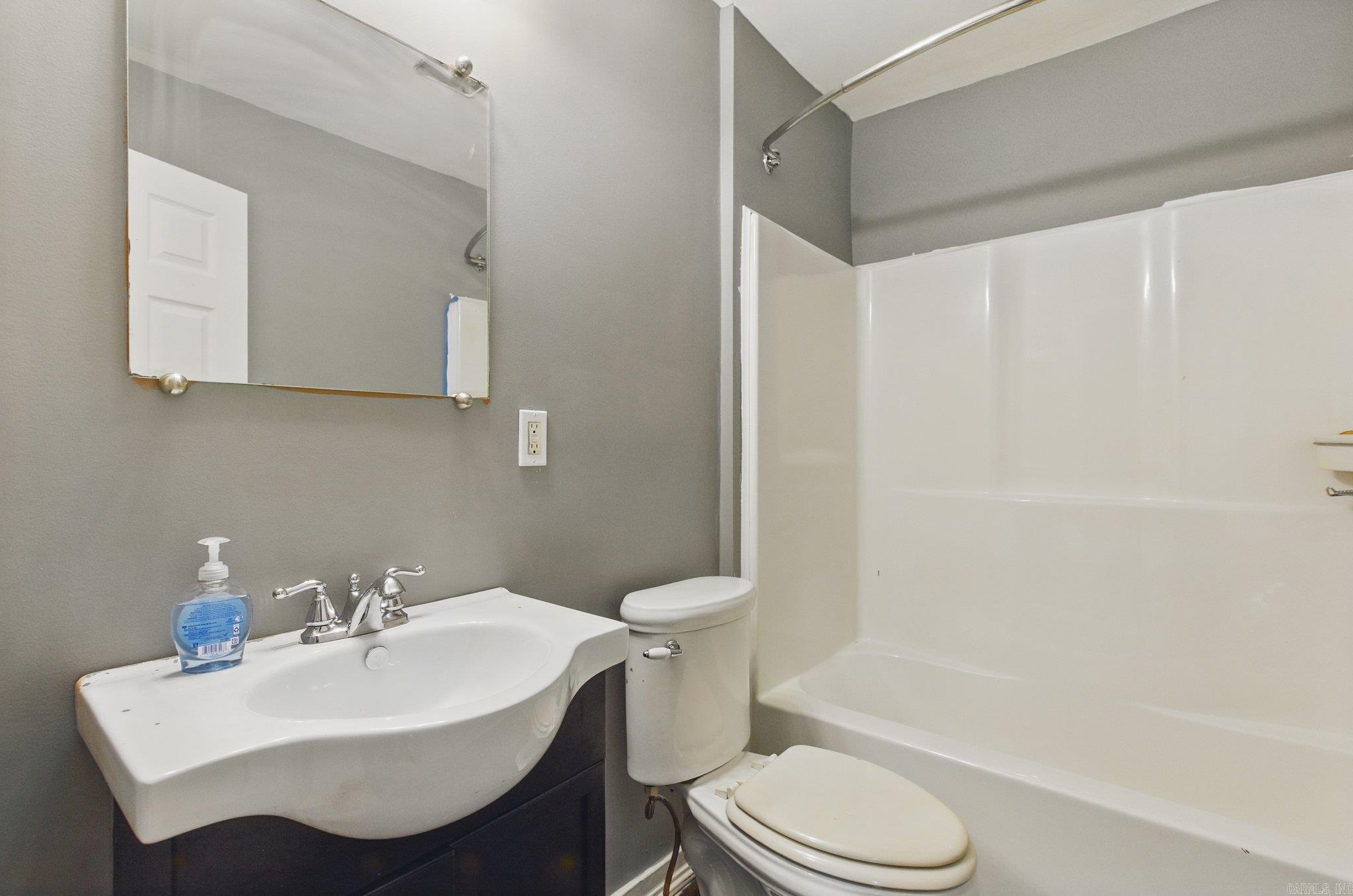 1005 W 54th  North Little Rock, AR