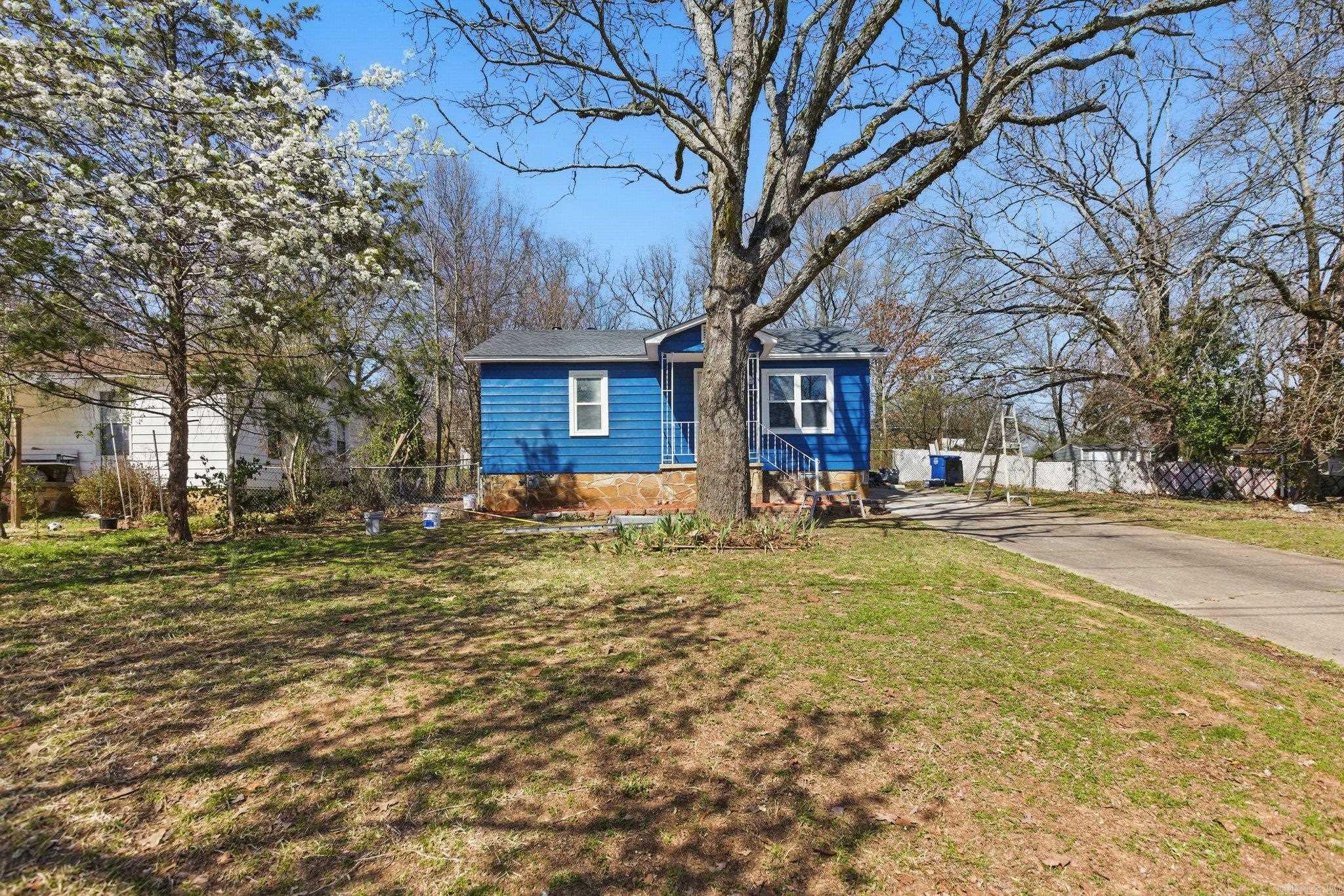 1005 W 54th  North Little Rock, AR