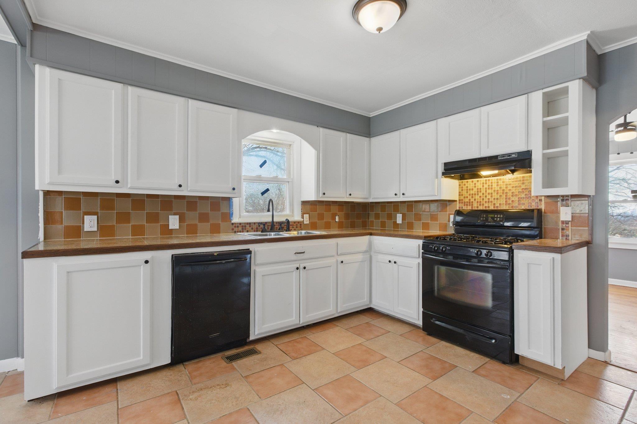 1005 W 54th  North Little Rock, AR