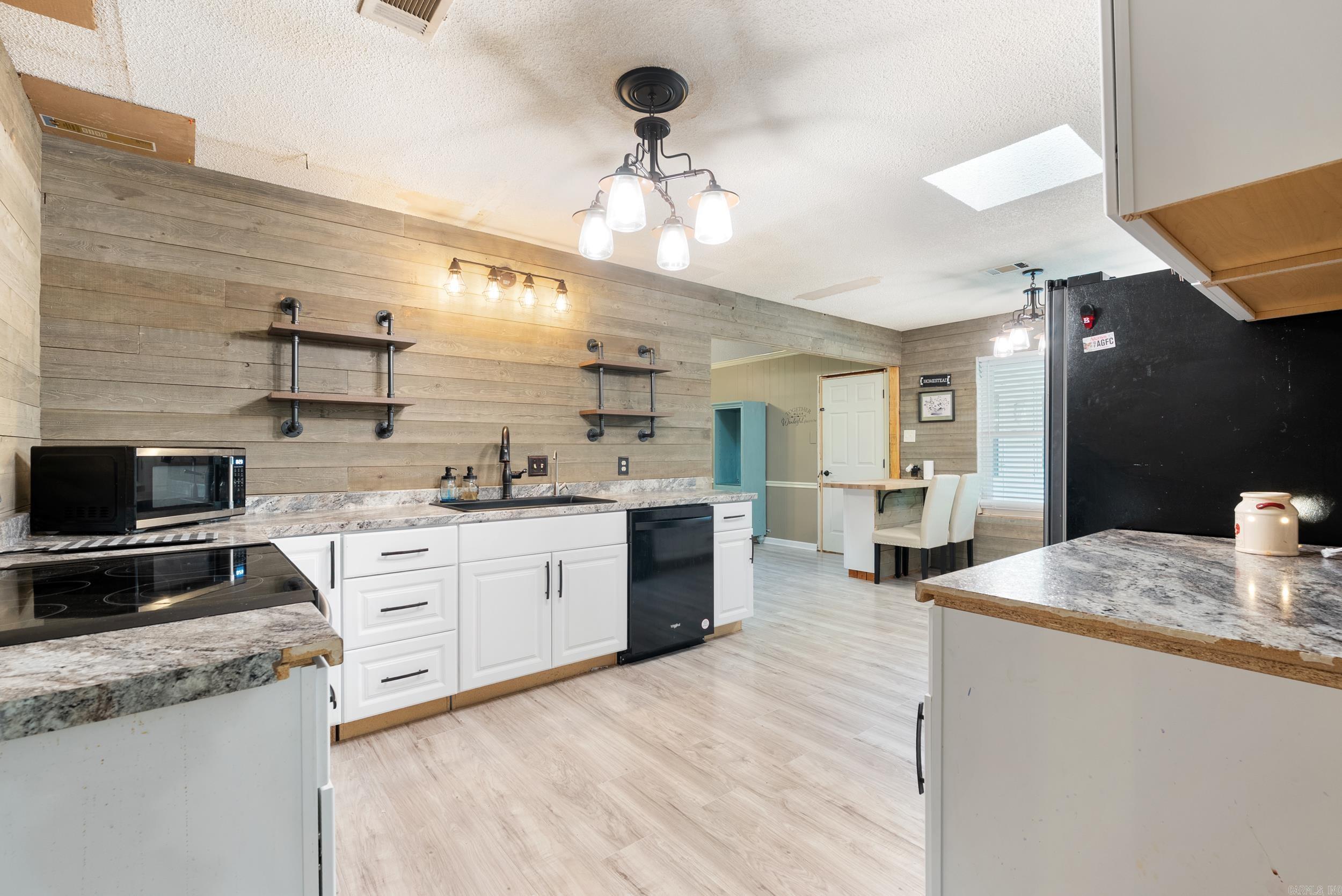 9 White Oak Drive Conway, AR 72034
