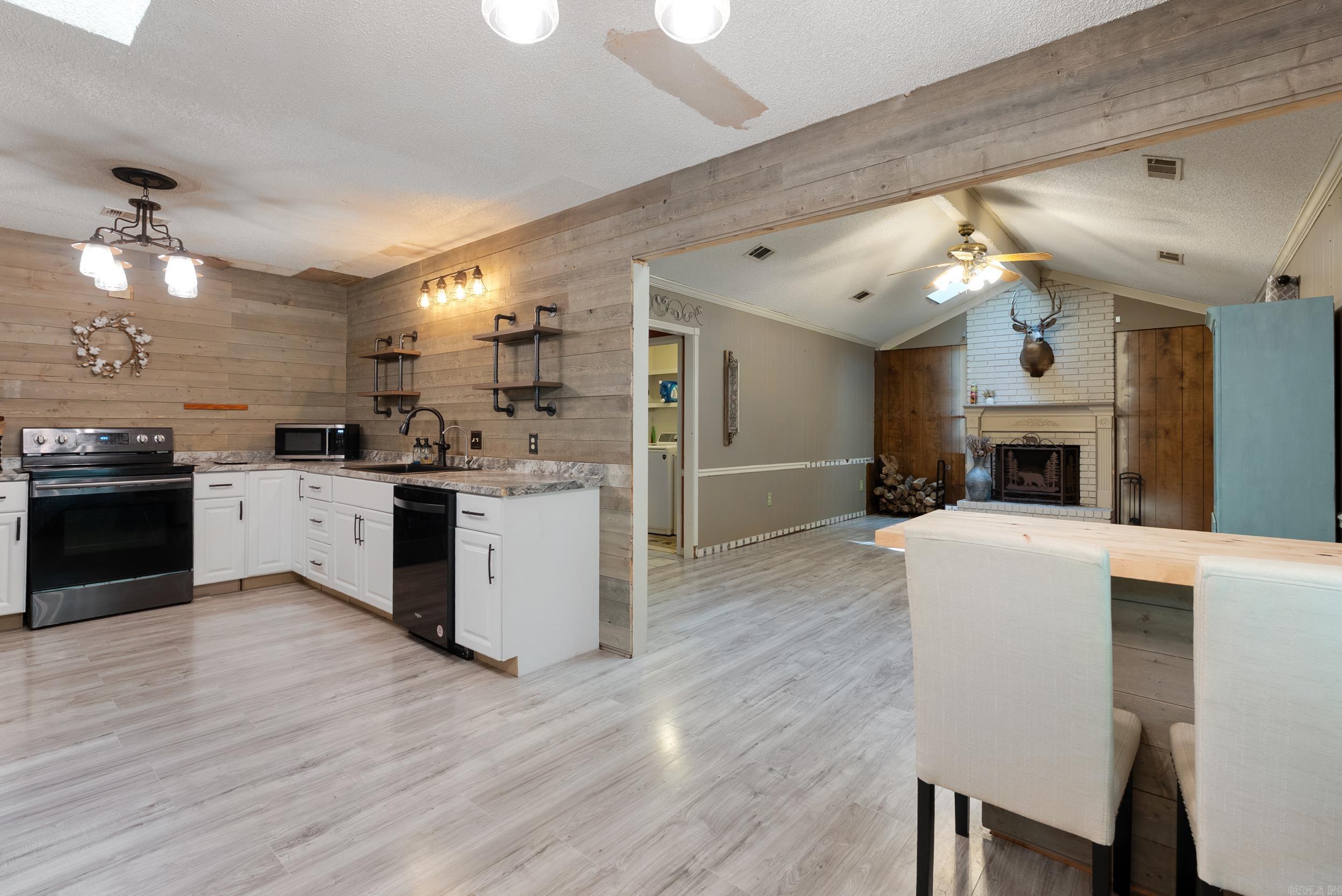 9 White Oak Drive Conway, AR 72034