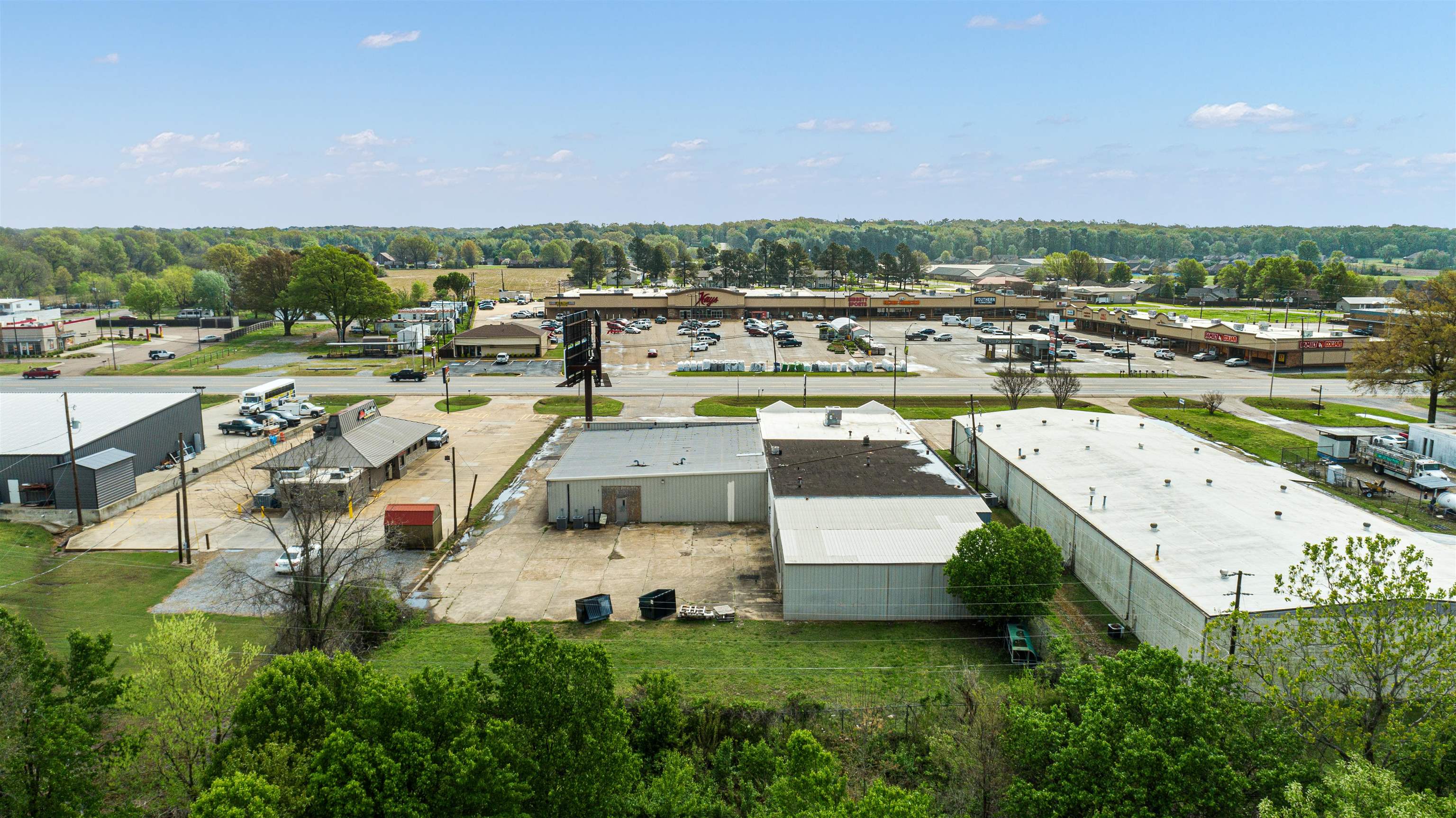 1811 & 1813  Falls Blvd  Wynne, AR