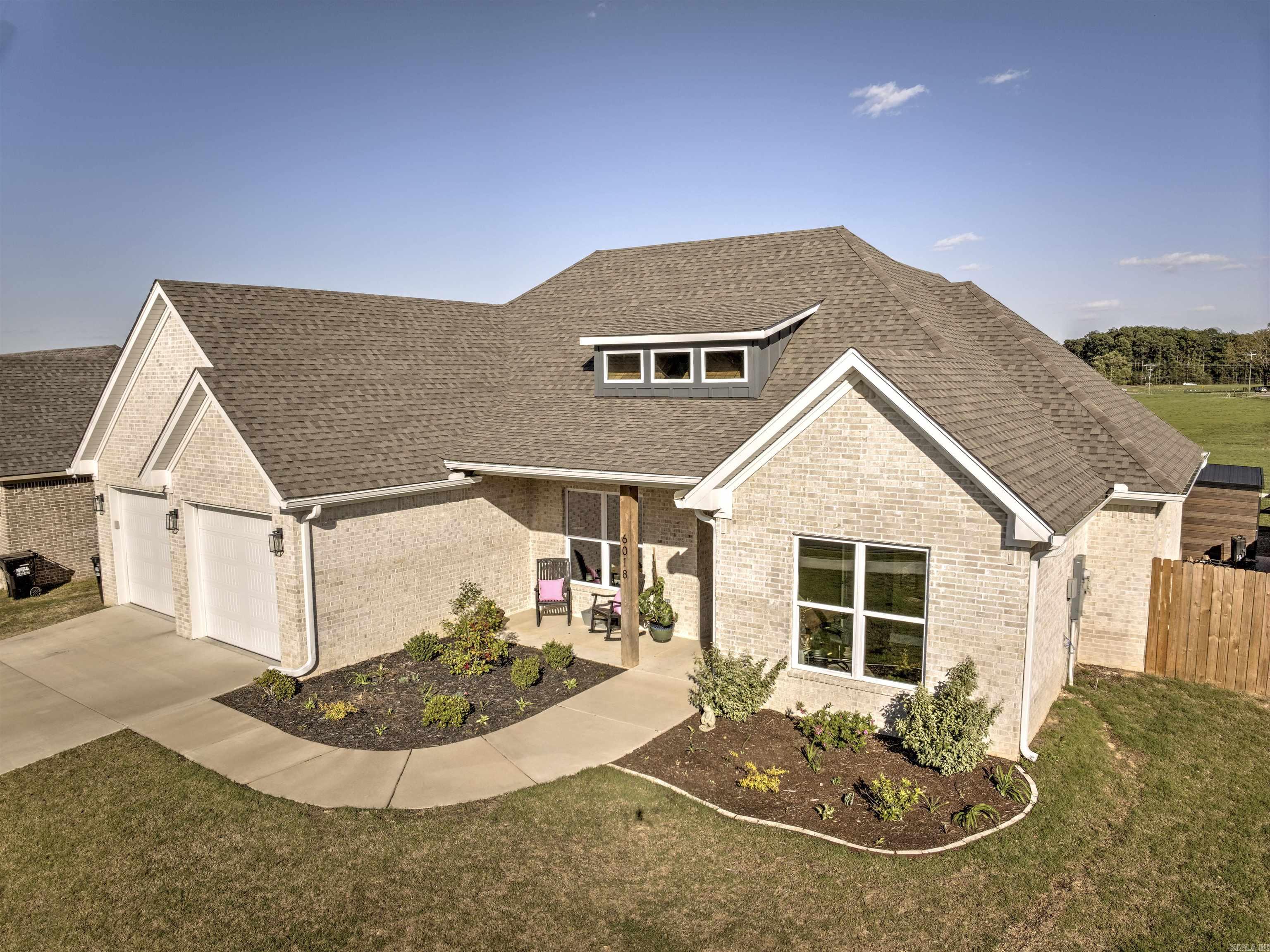 6018  Coral Ridge  Bryant, AR