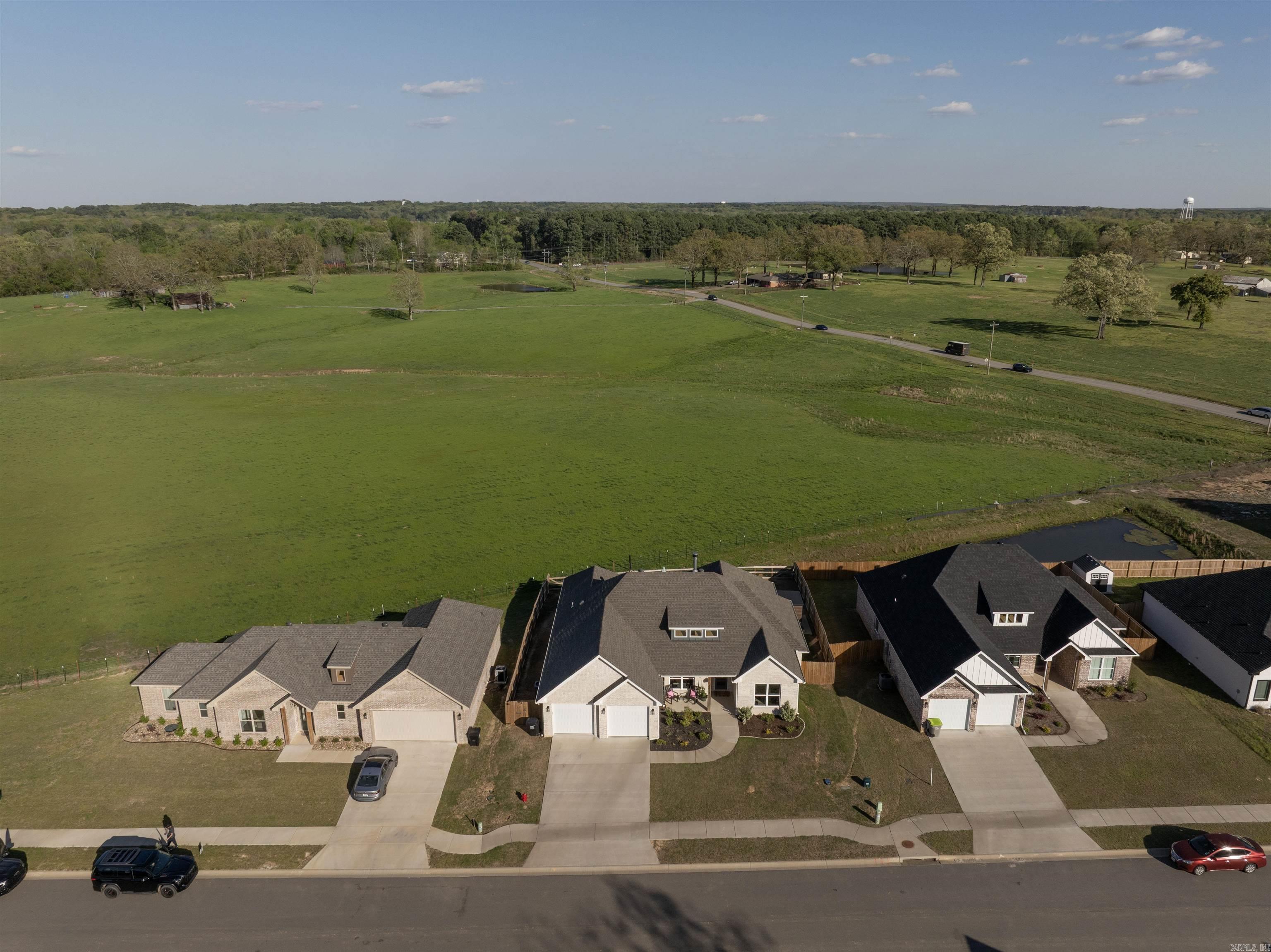 6018  Coral Ridge  Bryant, AR