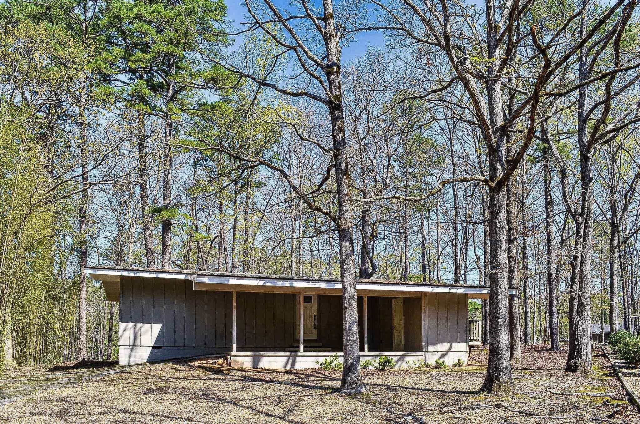 1  Valls Circle  Hot Springs Village, AR