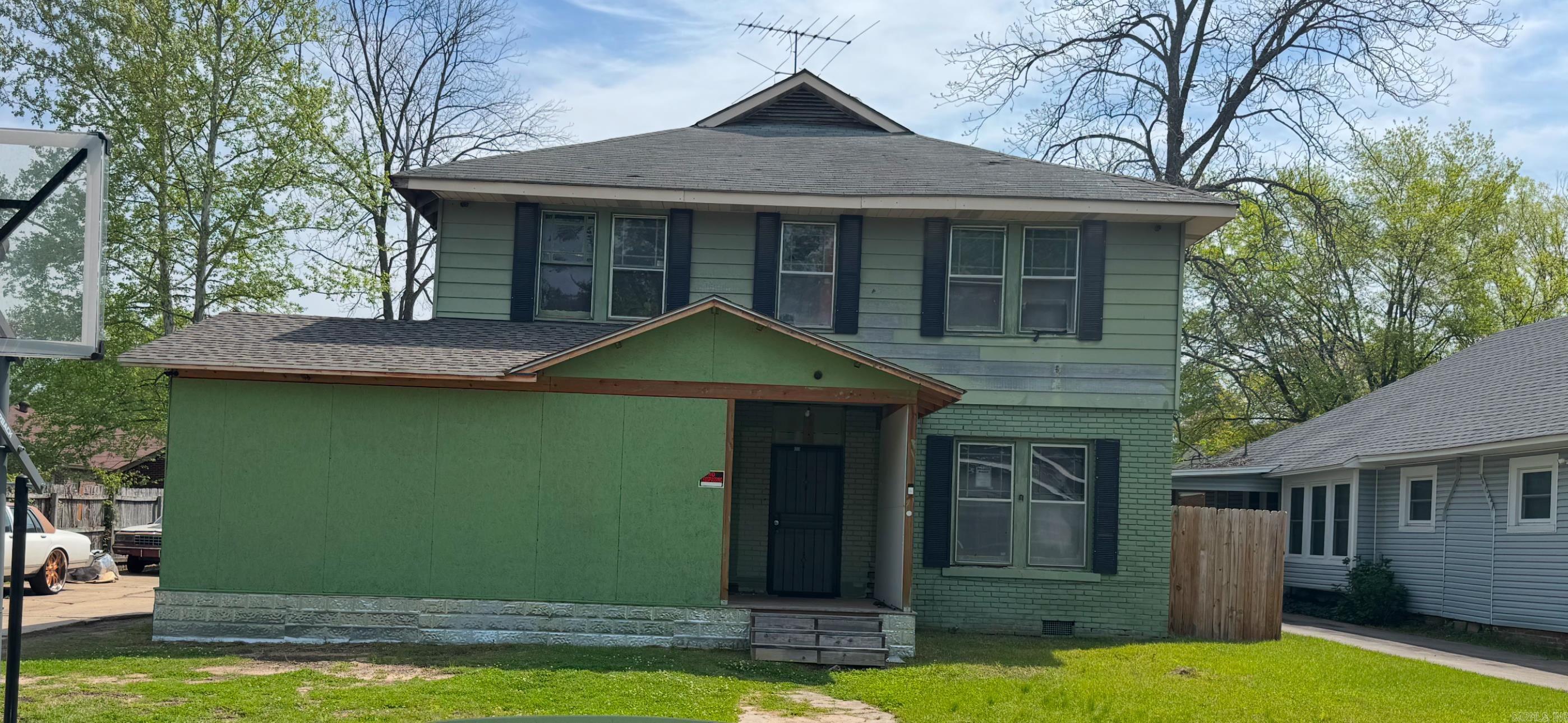 1313 S Laurel St.  Pine Bluff, AR