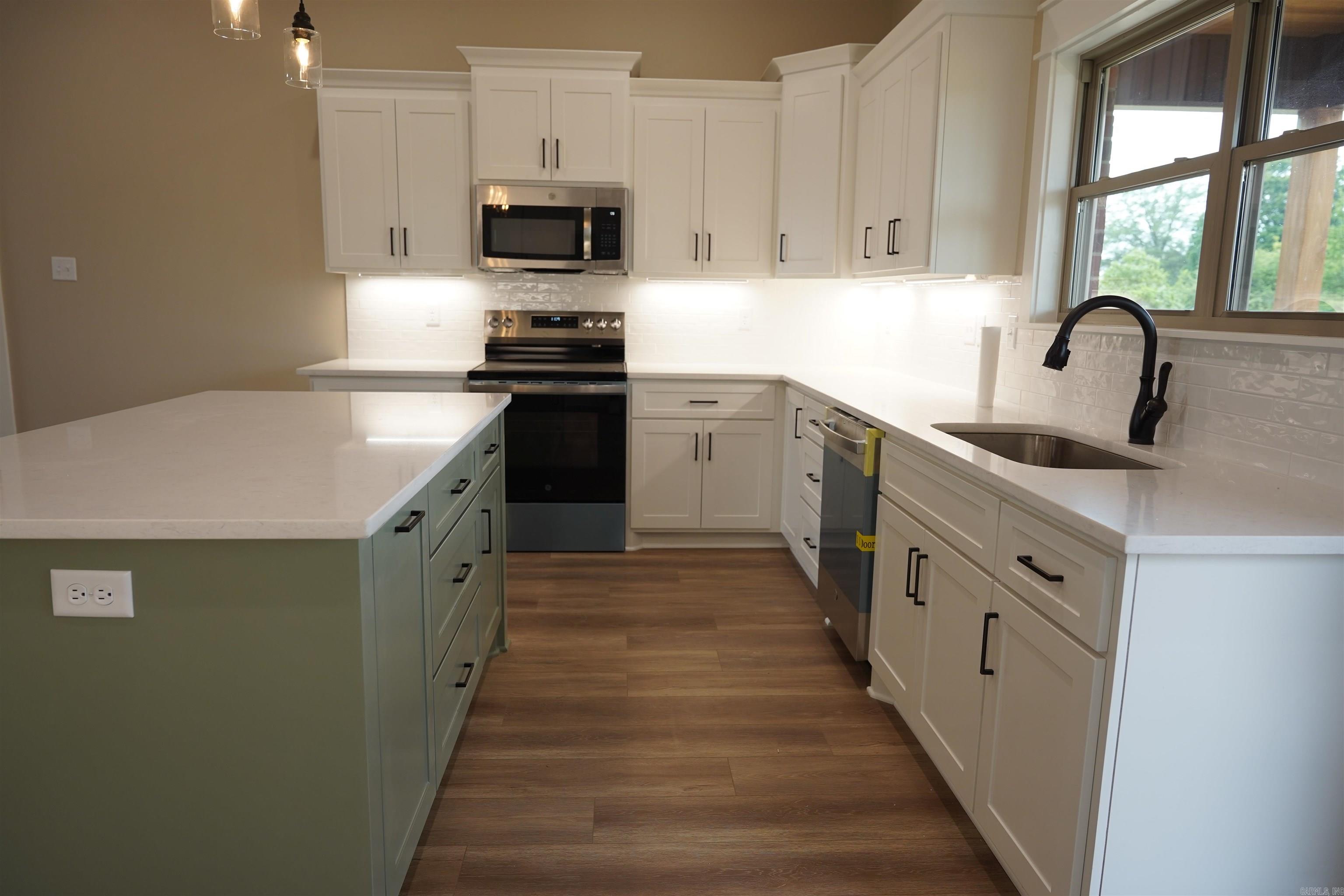 37  High Point  Greenbrier, AR