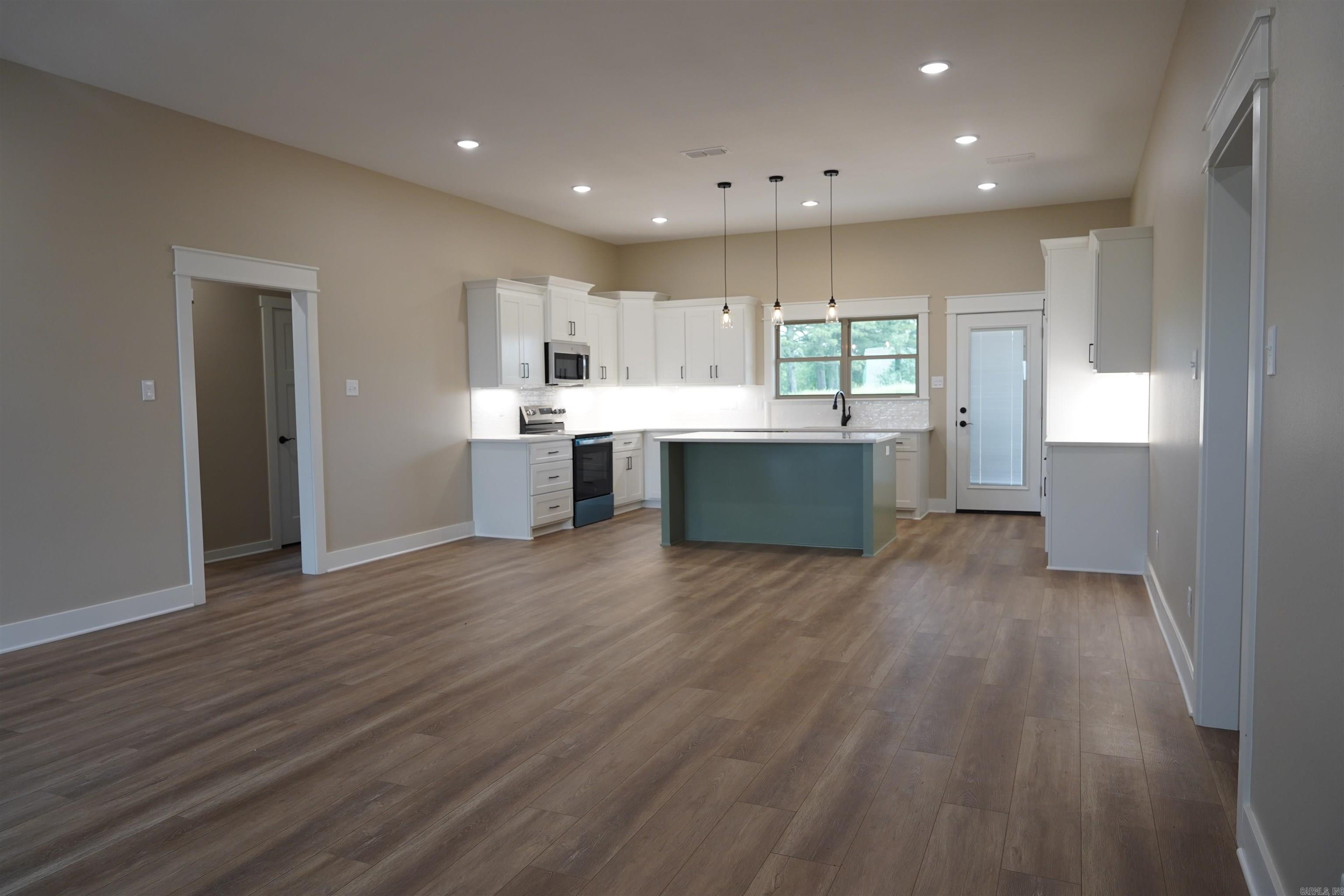 37  High Point  Greenbrier, AR