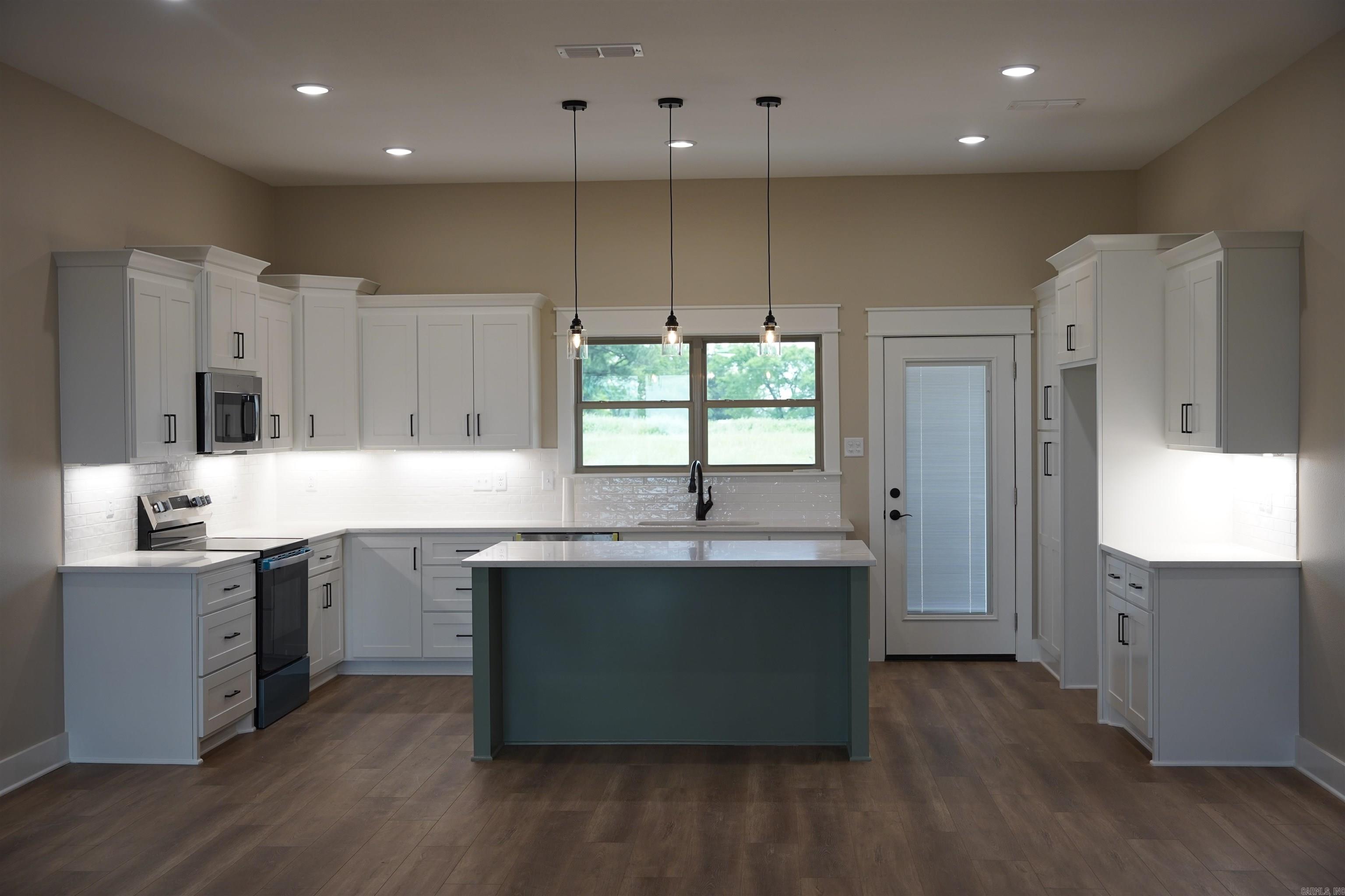 37  High Point  Greenbrier, AR