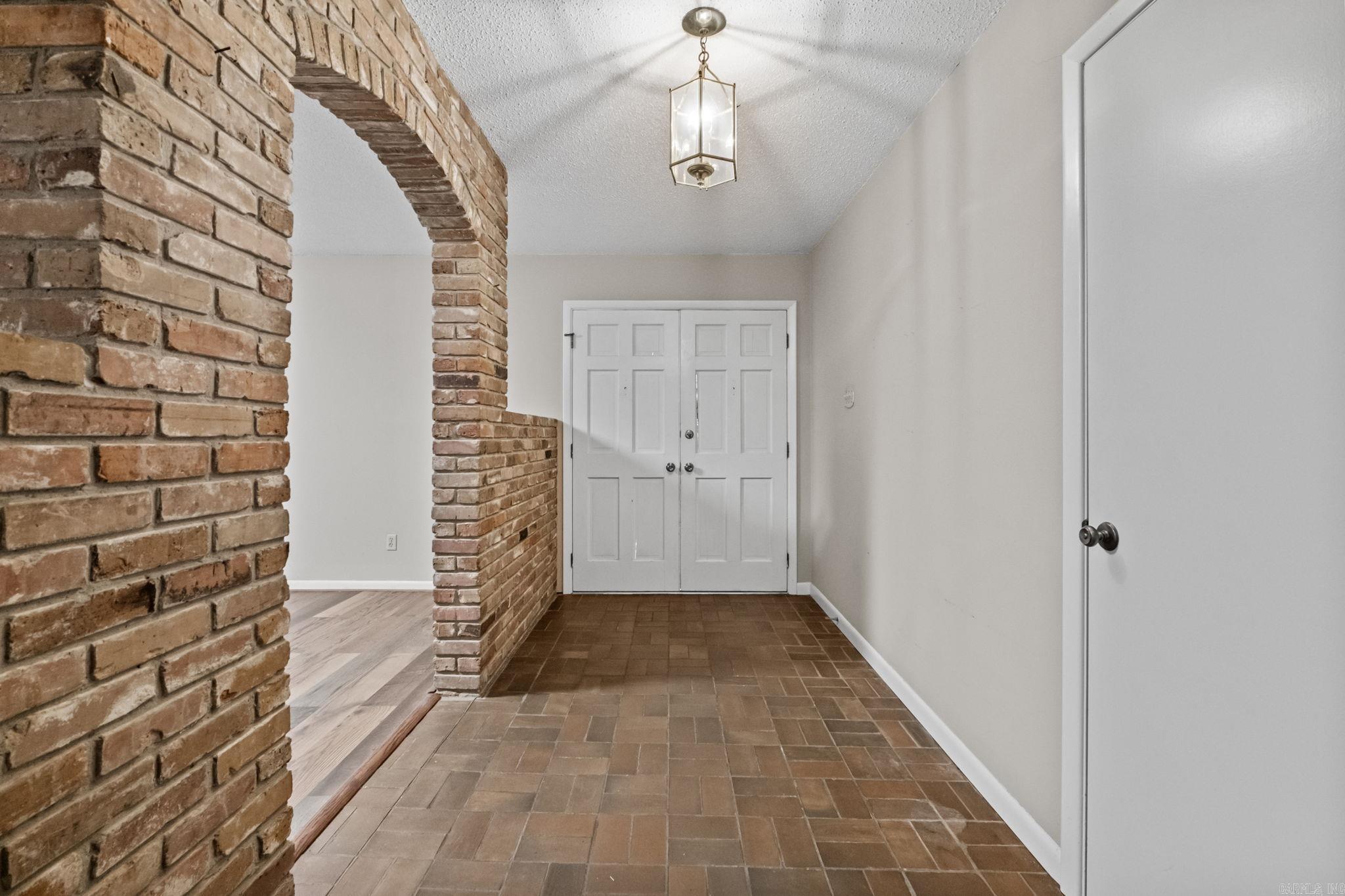 7000  Comanche  North Little Rock, AR