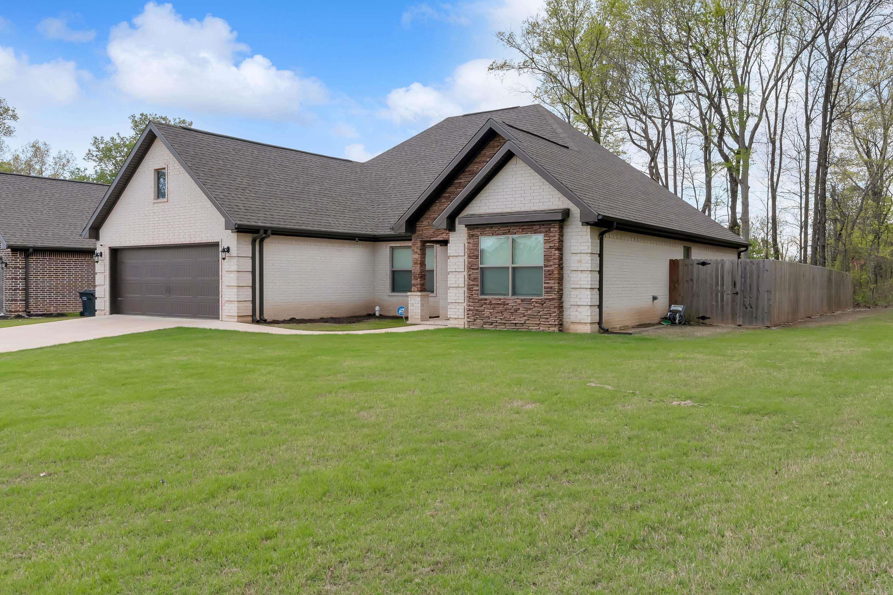 839 Elizabeth Lane Jonesboro, AR 72405