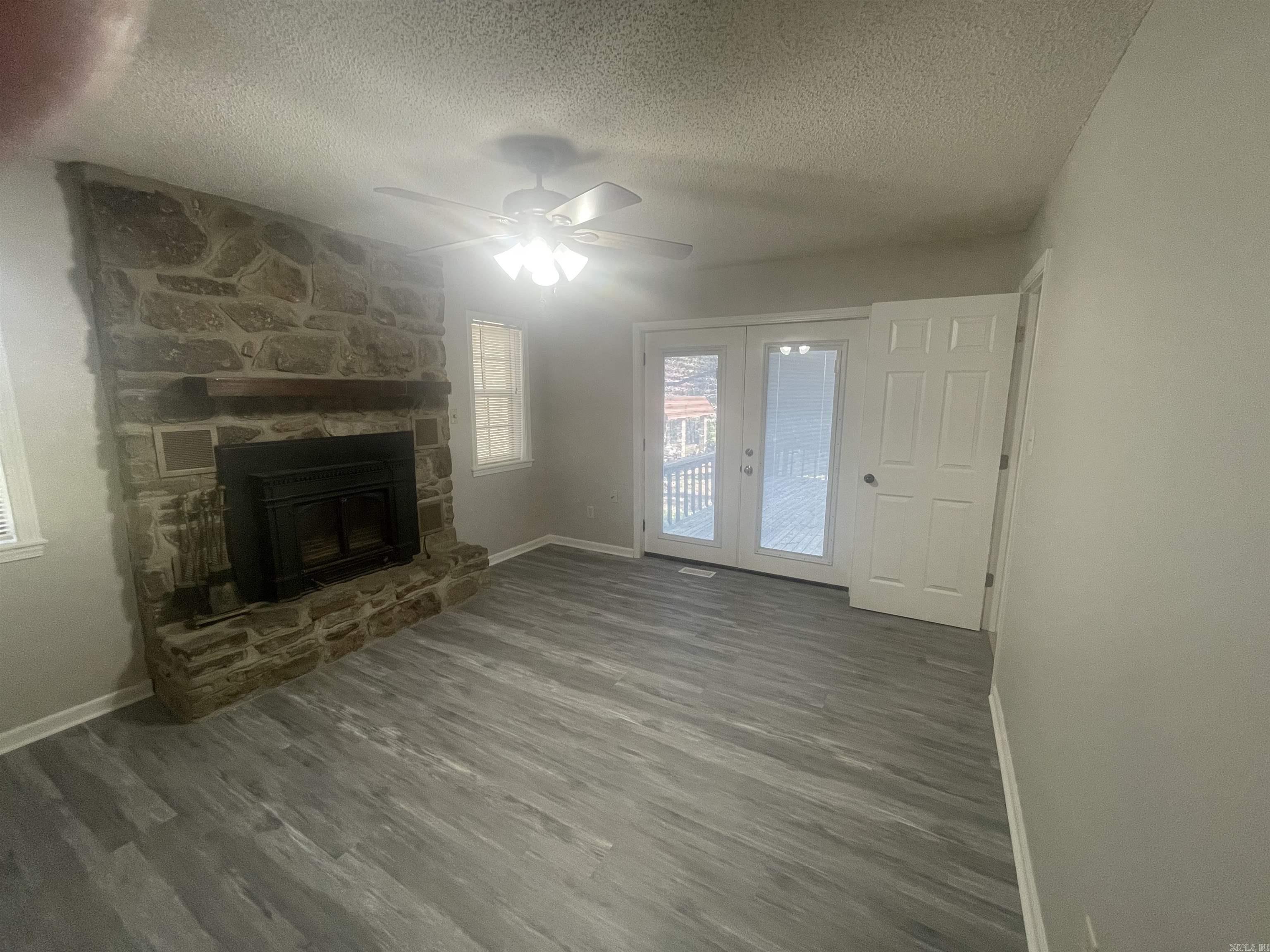 332  Snead  Fairfield Bay, AR