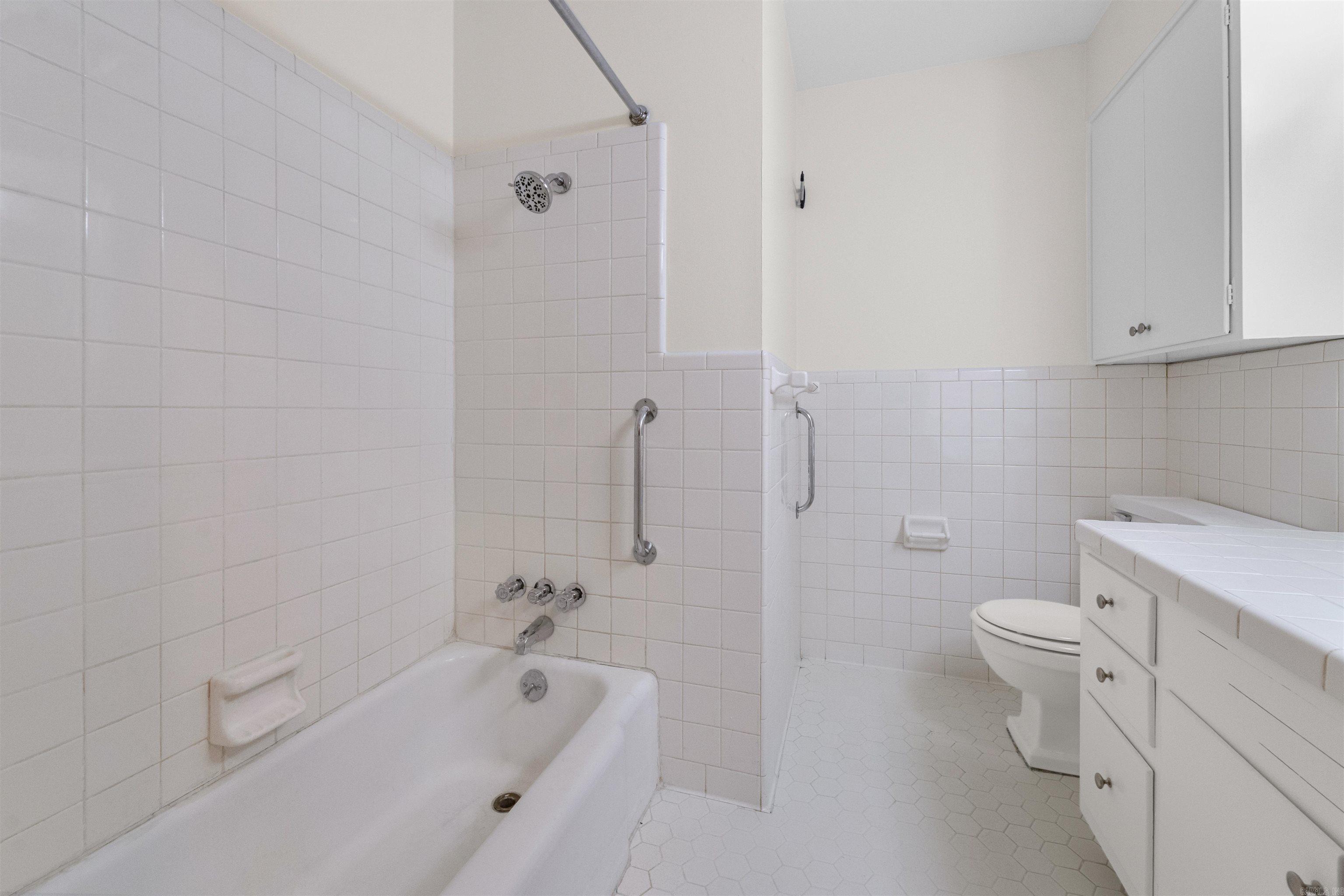 1214 HUGHES Little Rock, AR 72207