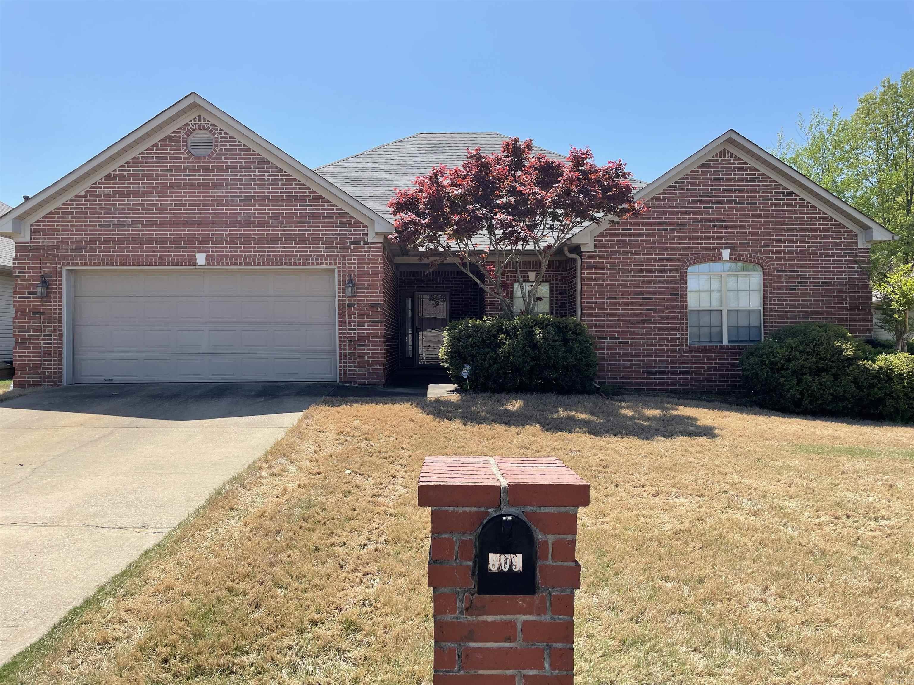 609  Earle  Benton, AR
