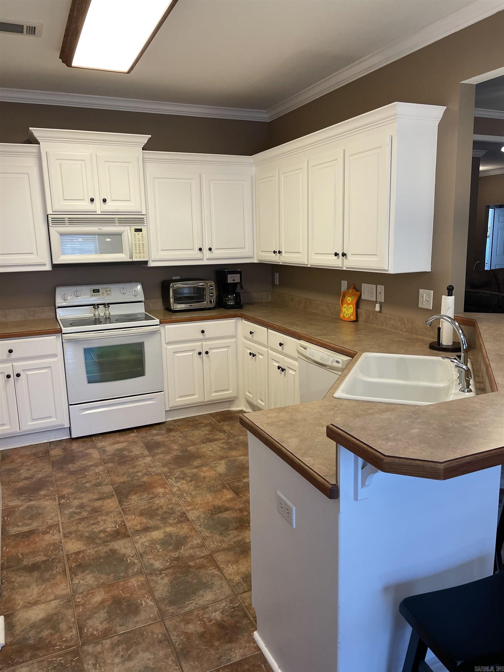 609  Earle  Benton, AR