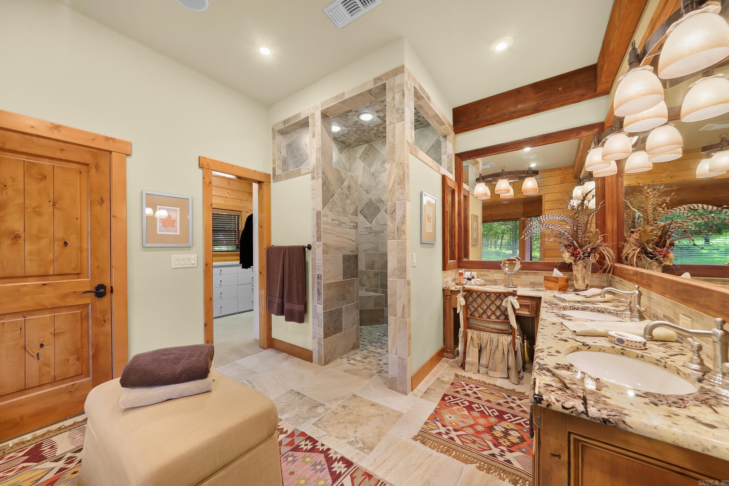 114  Mountain View  De Queen, AR