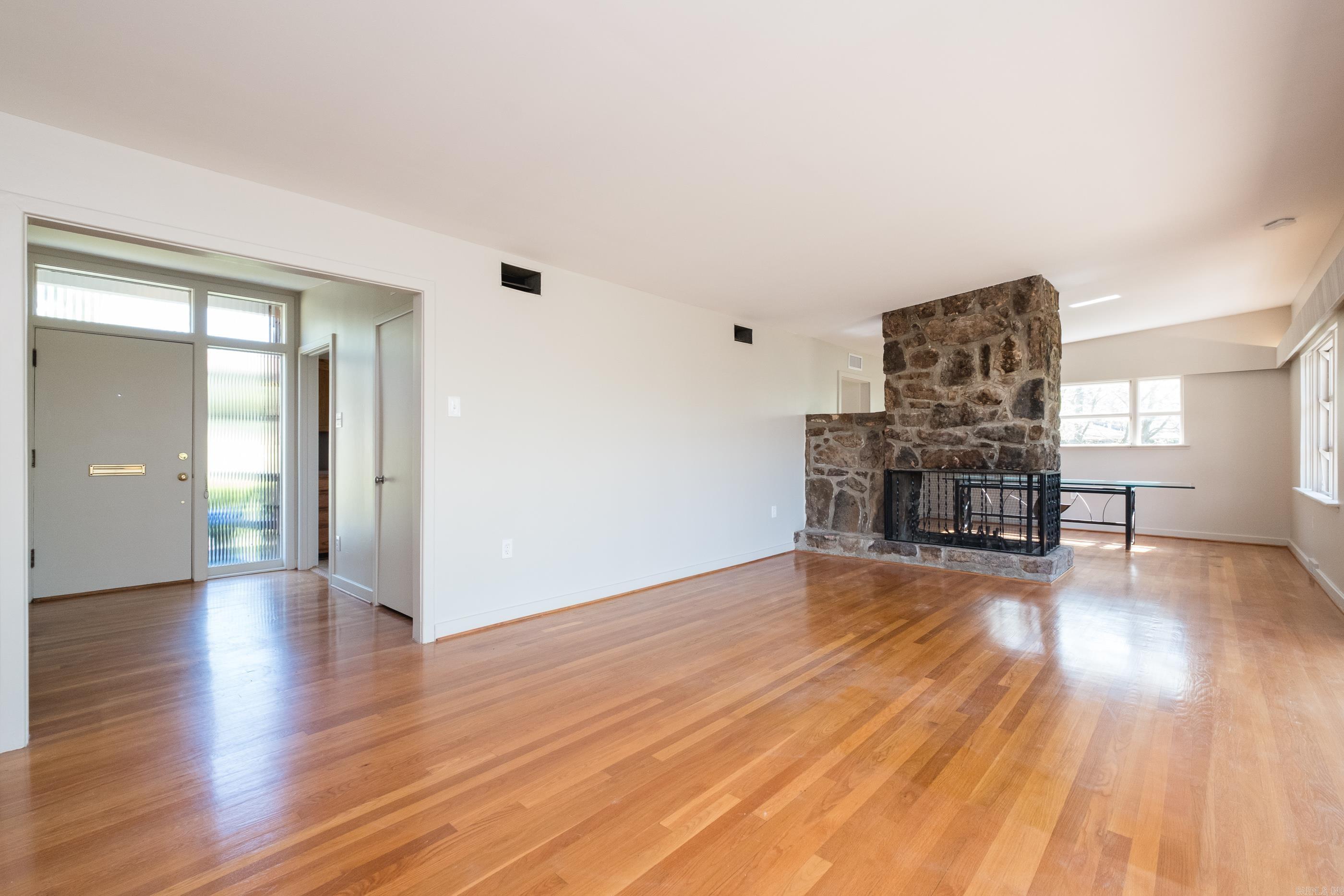 7123  Kingwood  Little Rock, AR