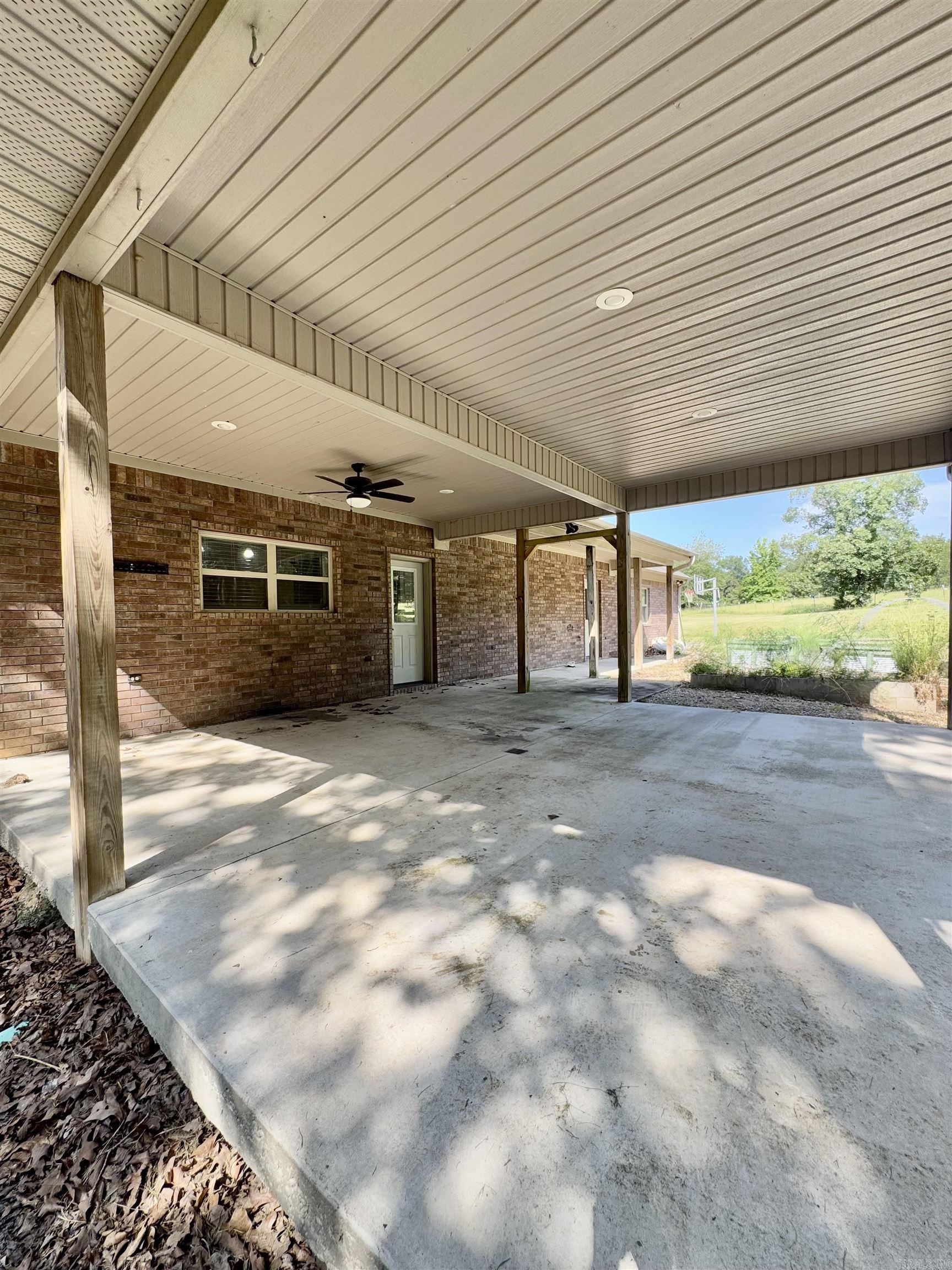 84 Flat Top Road Greenbrier, AR 72058