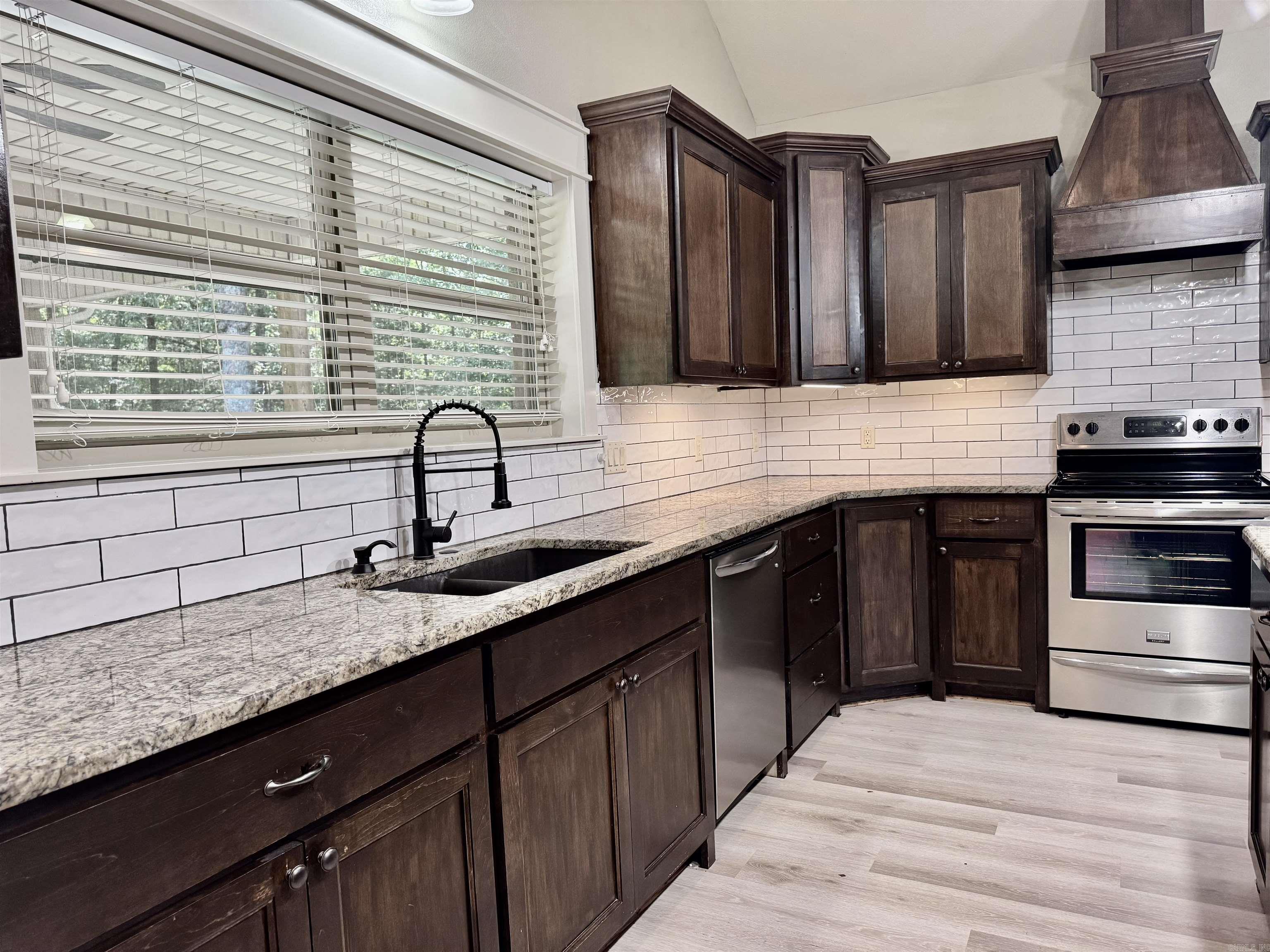 84 Flat Top Road Greenbrier, AR 72058