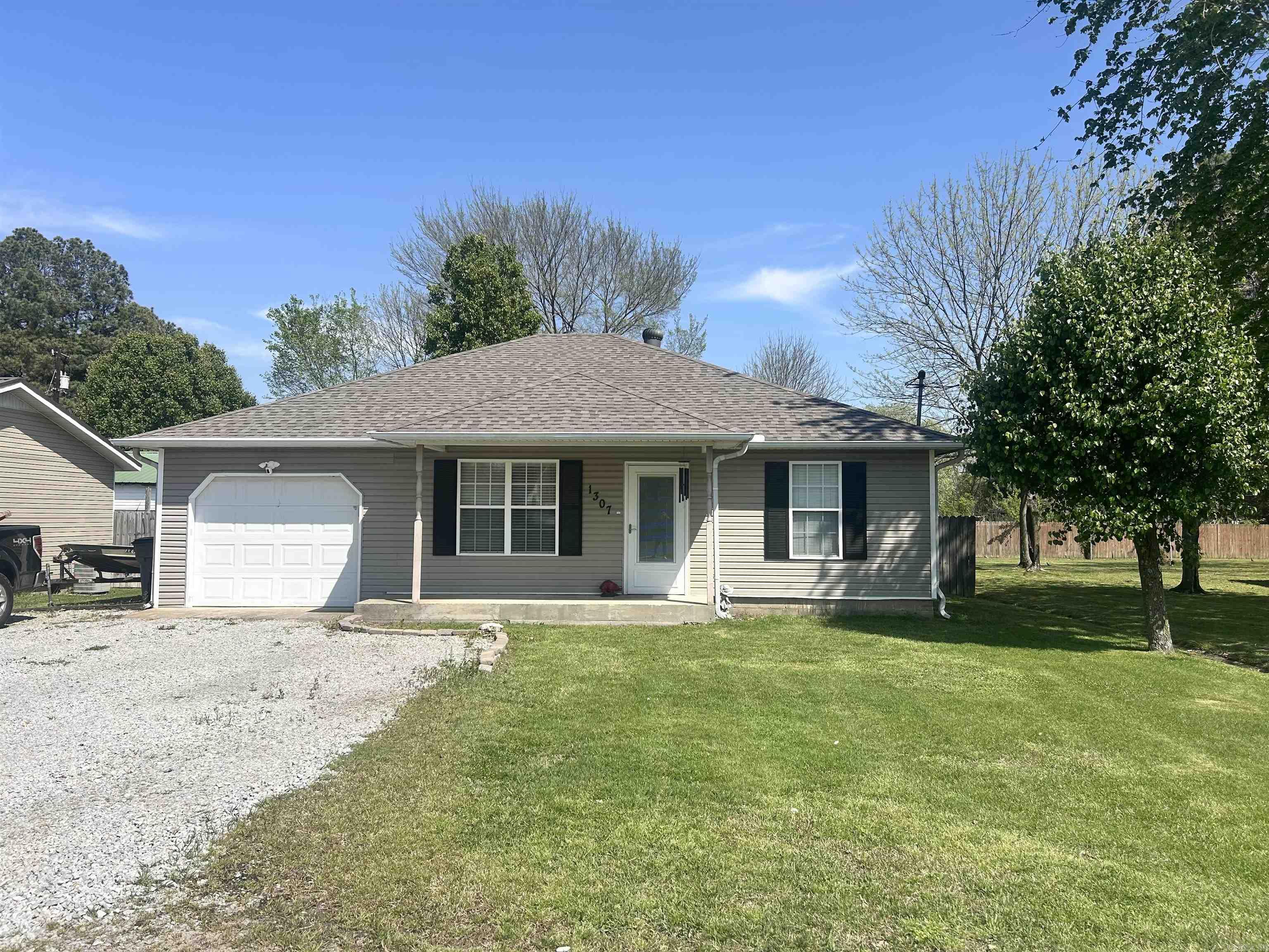 1307  Desota  Paragould, AR
