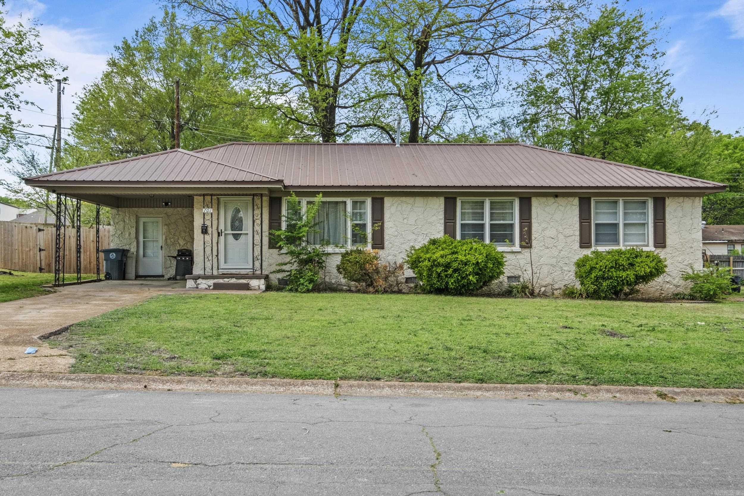 701 N Spruce  Searcy, AR