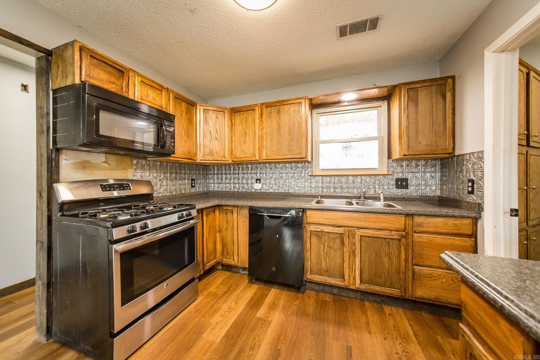 14  Sandy  Cabot, AR