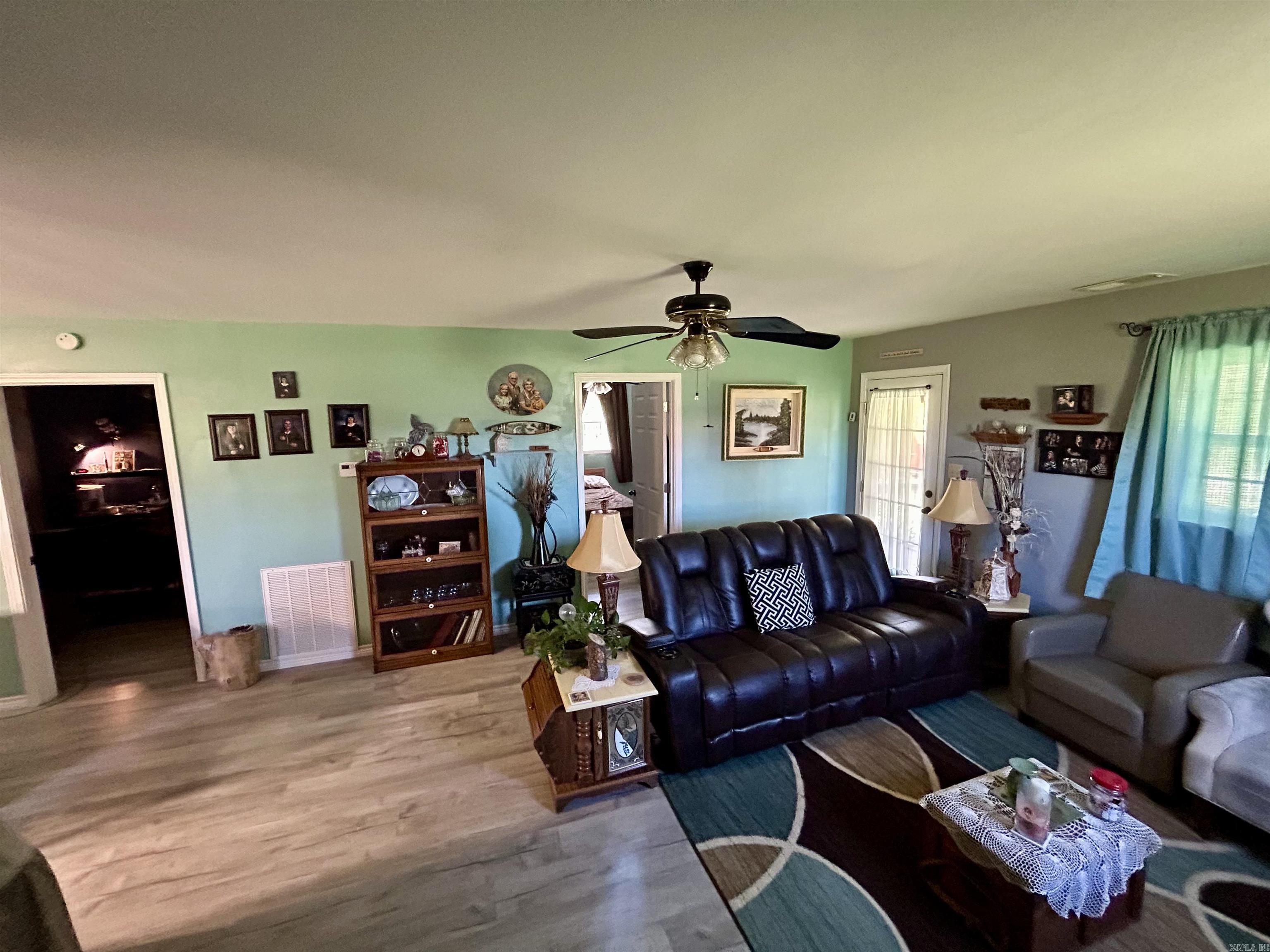 175  Casey  Clinton, AR