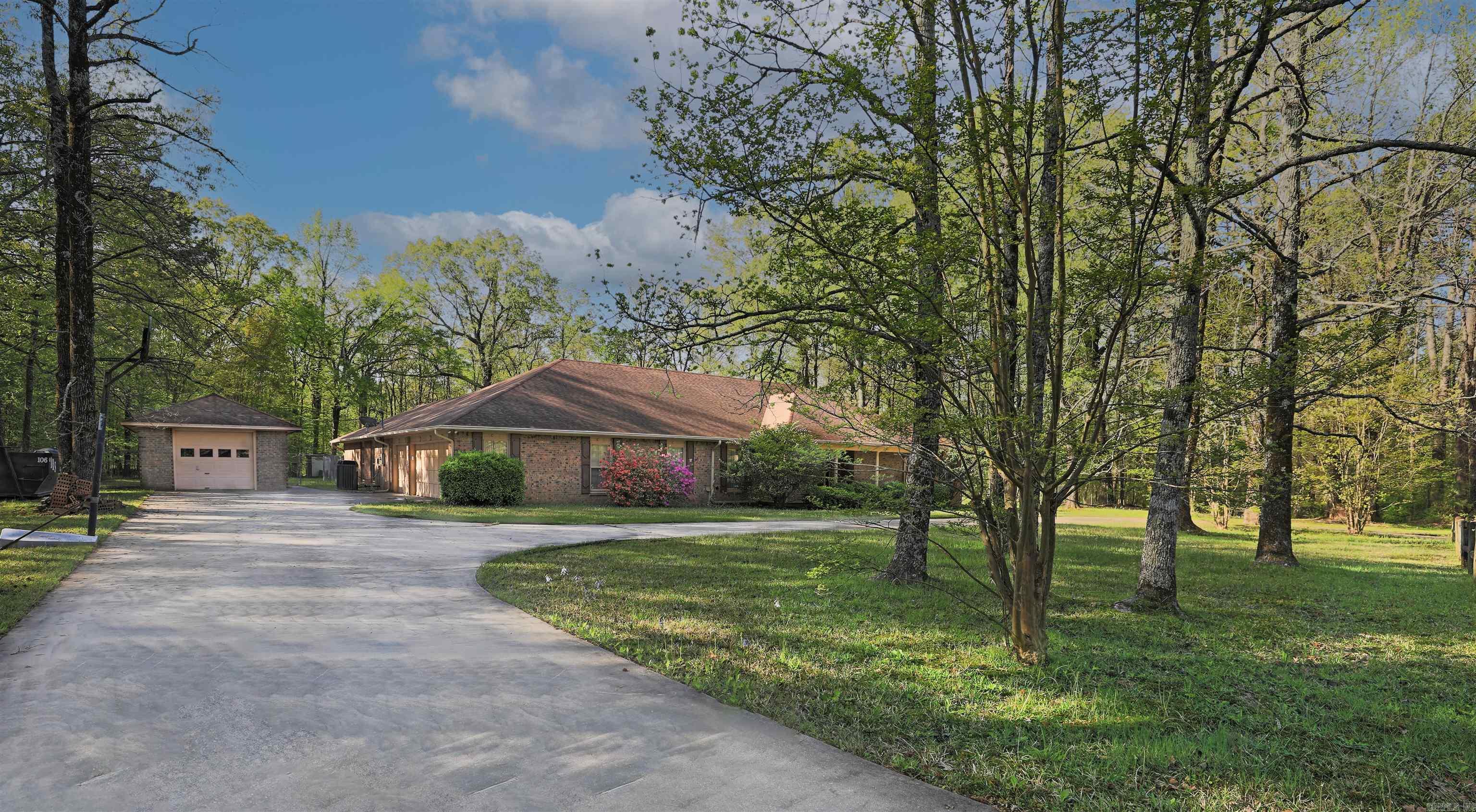 3716 S Privatewood Pine Bluff, AR 71603