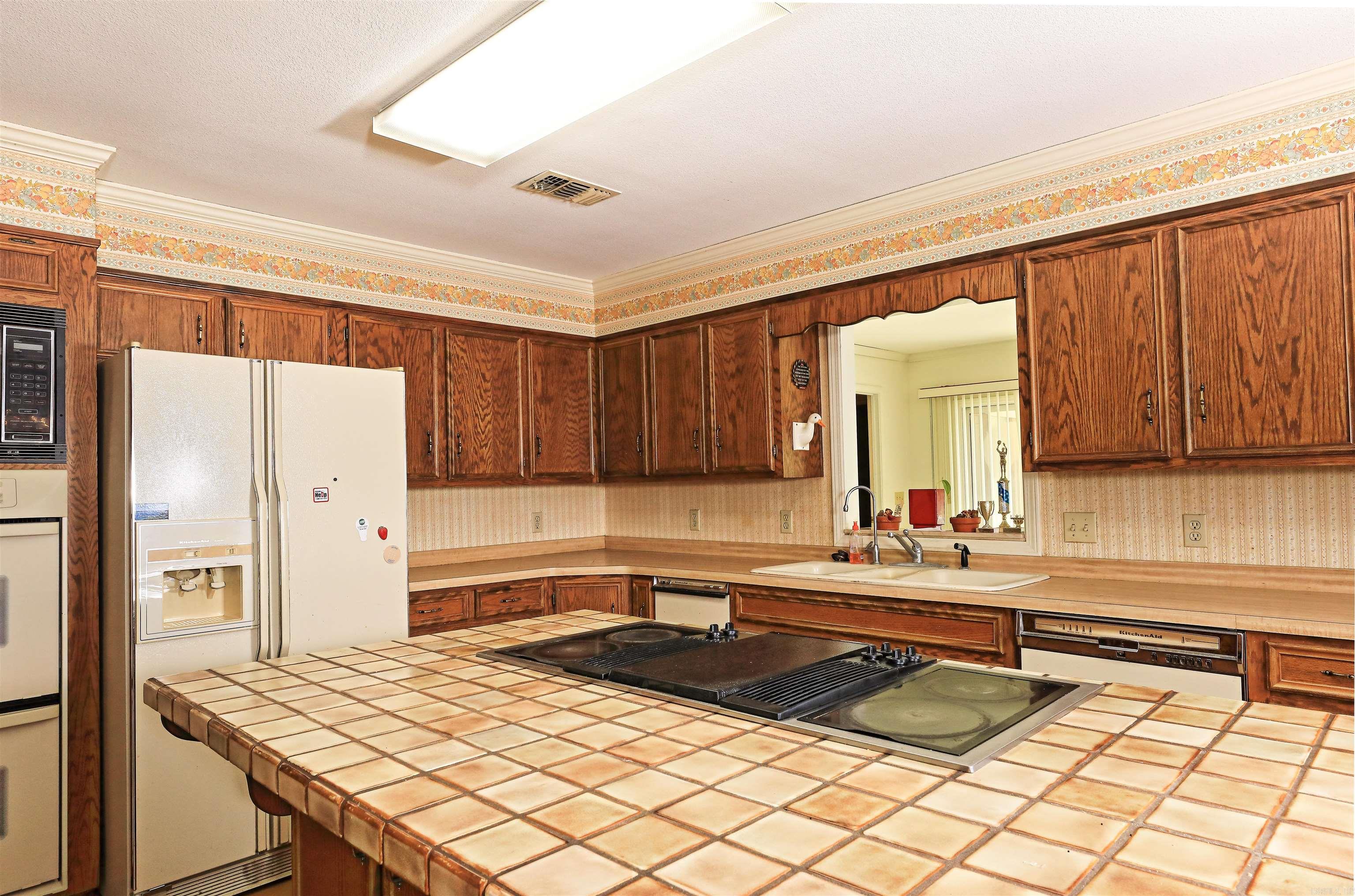 3716 S Privatewood Pine Bluff, AR 71603