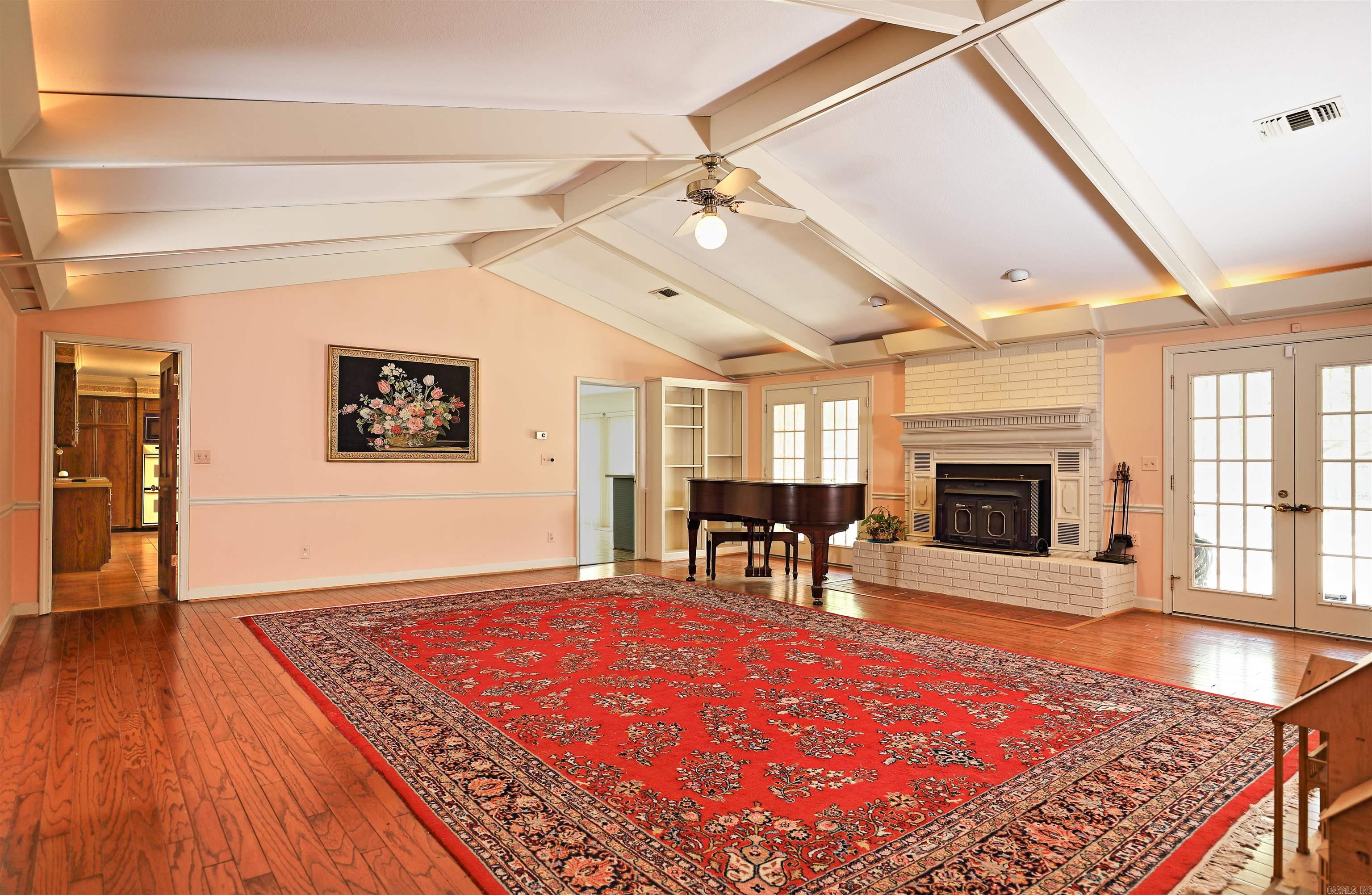 3716 S Privatewood Pine Bluff, AR 71603
