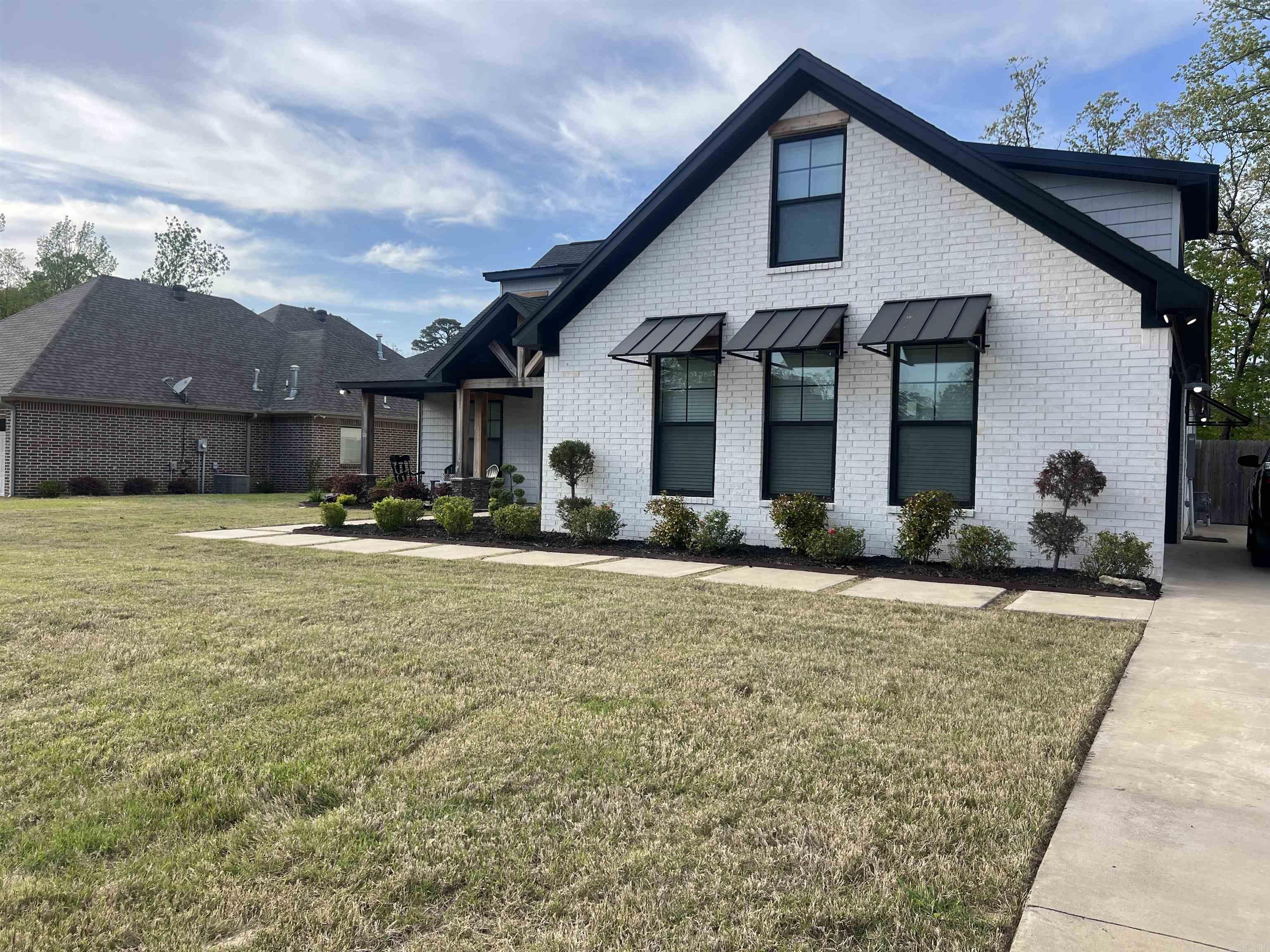 123  Carriage Court  White Hall, AR