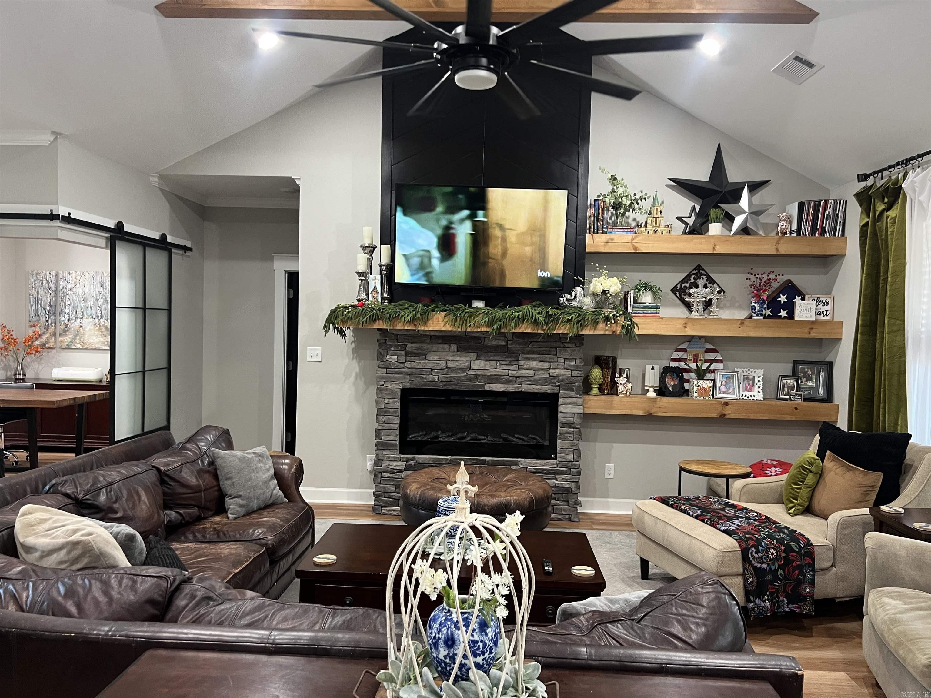 123  Carriage Court  White Hall, AR