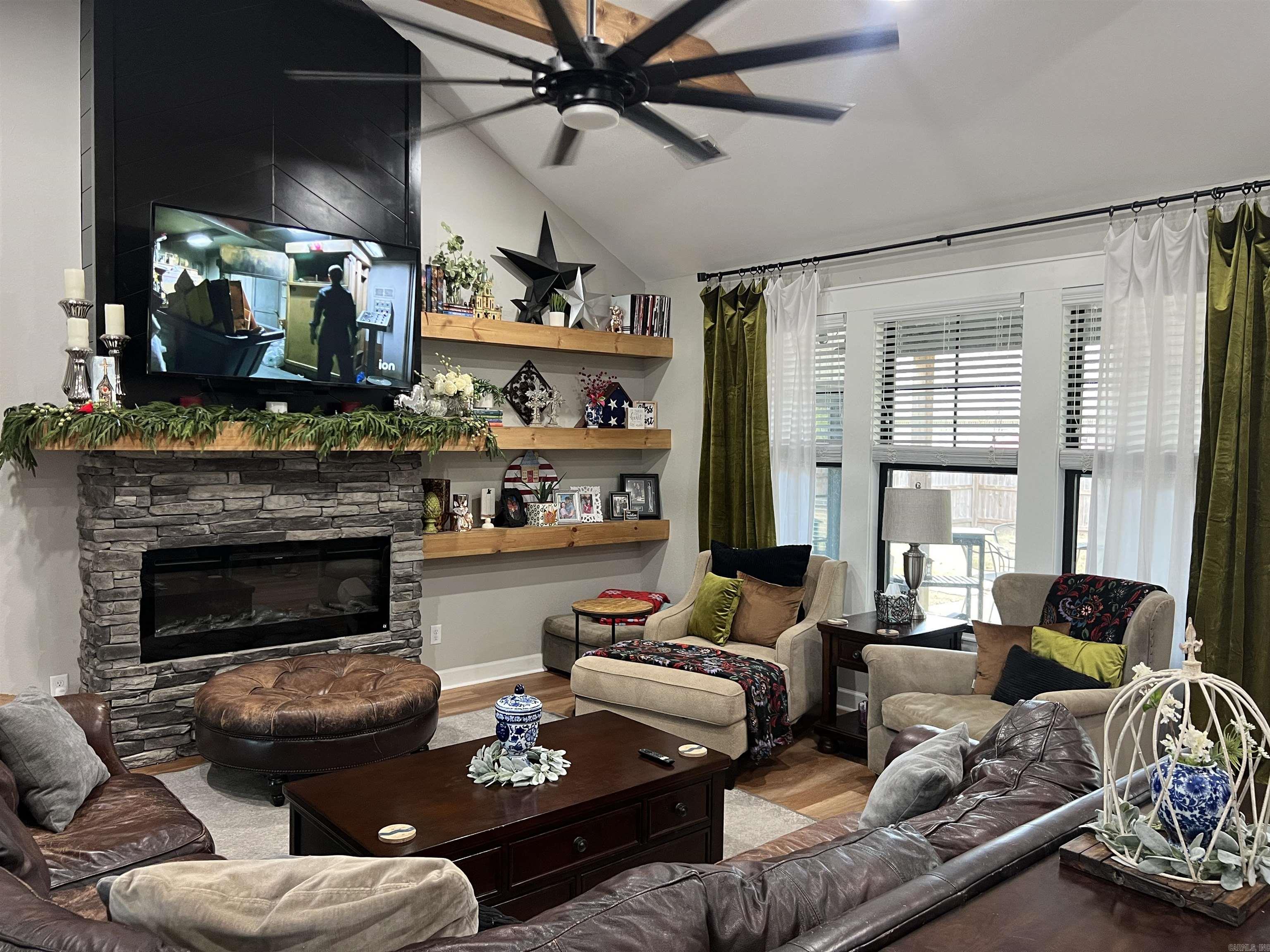 123  Carriage Court  White Hall, AR