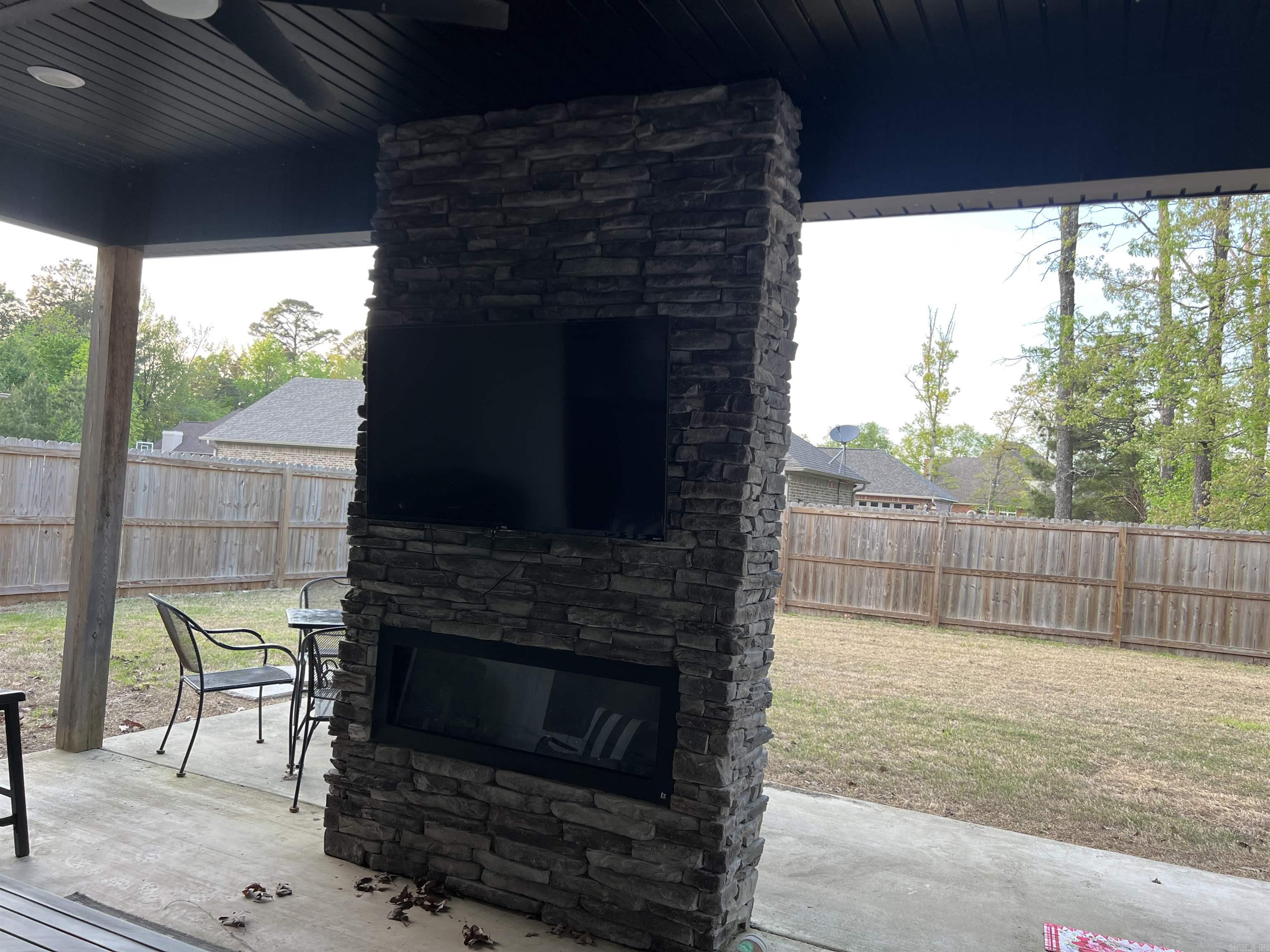 123  Carriage Court  White Hall, AR