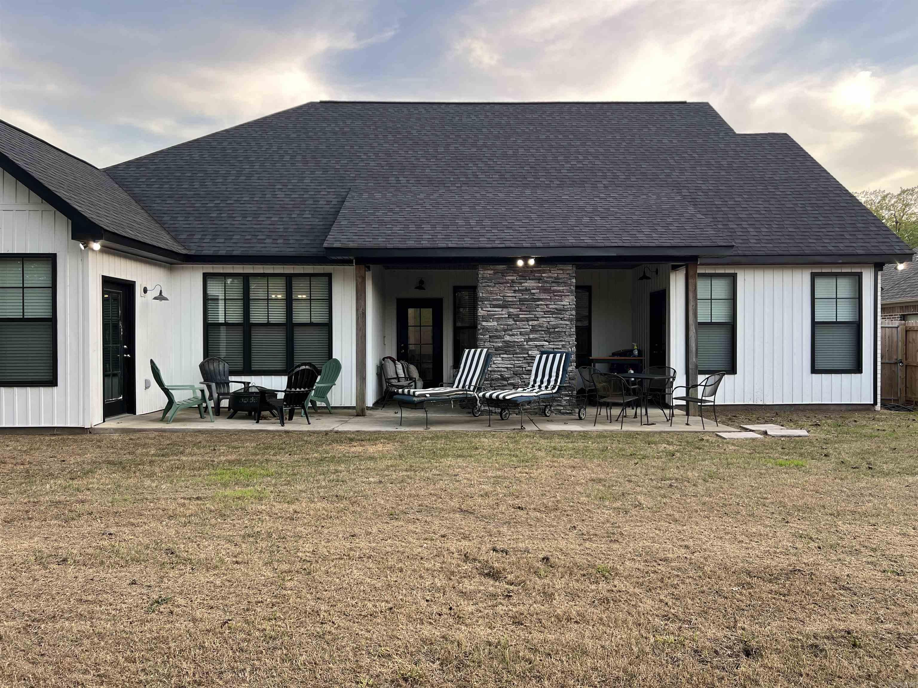 123  Carriage Court  White Hall, AR