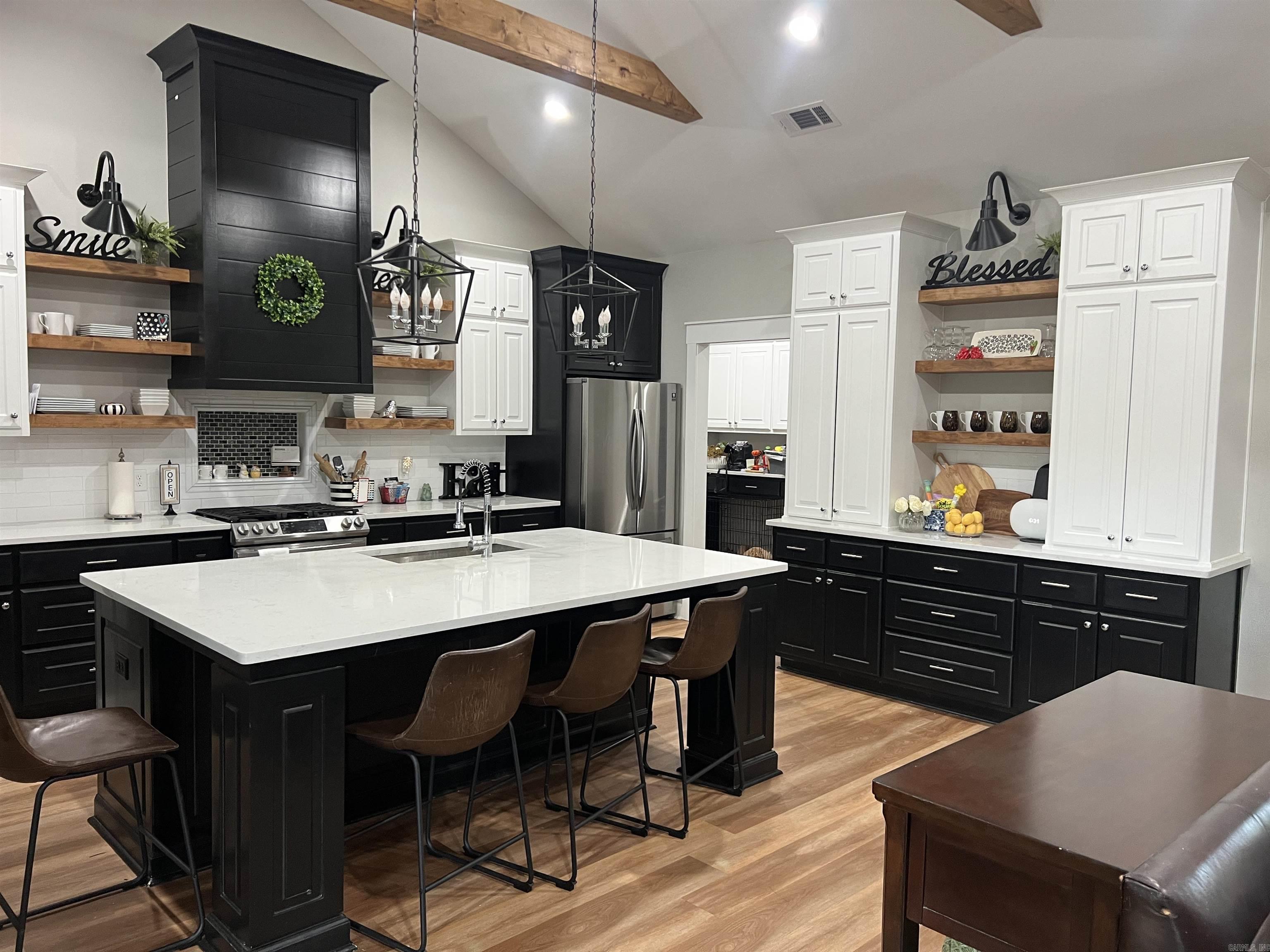 123  Carriage Court  White Hall, AR