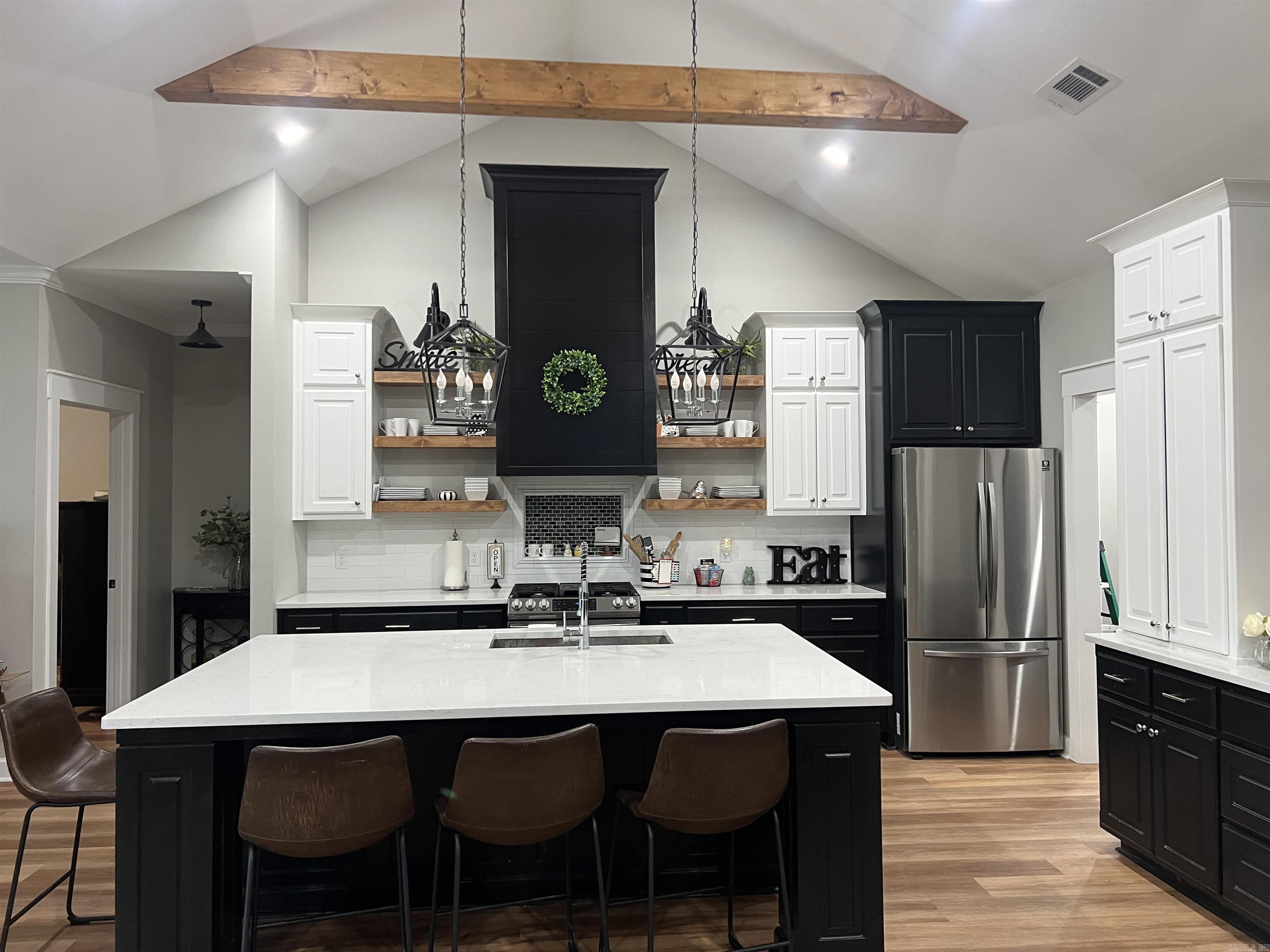 123  Carriage Court  White Hall, AR