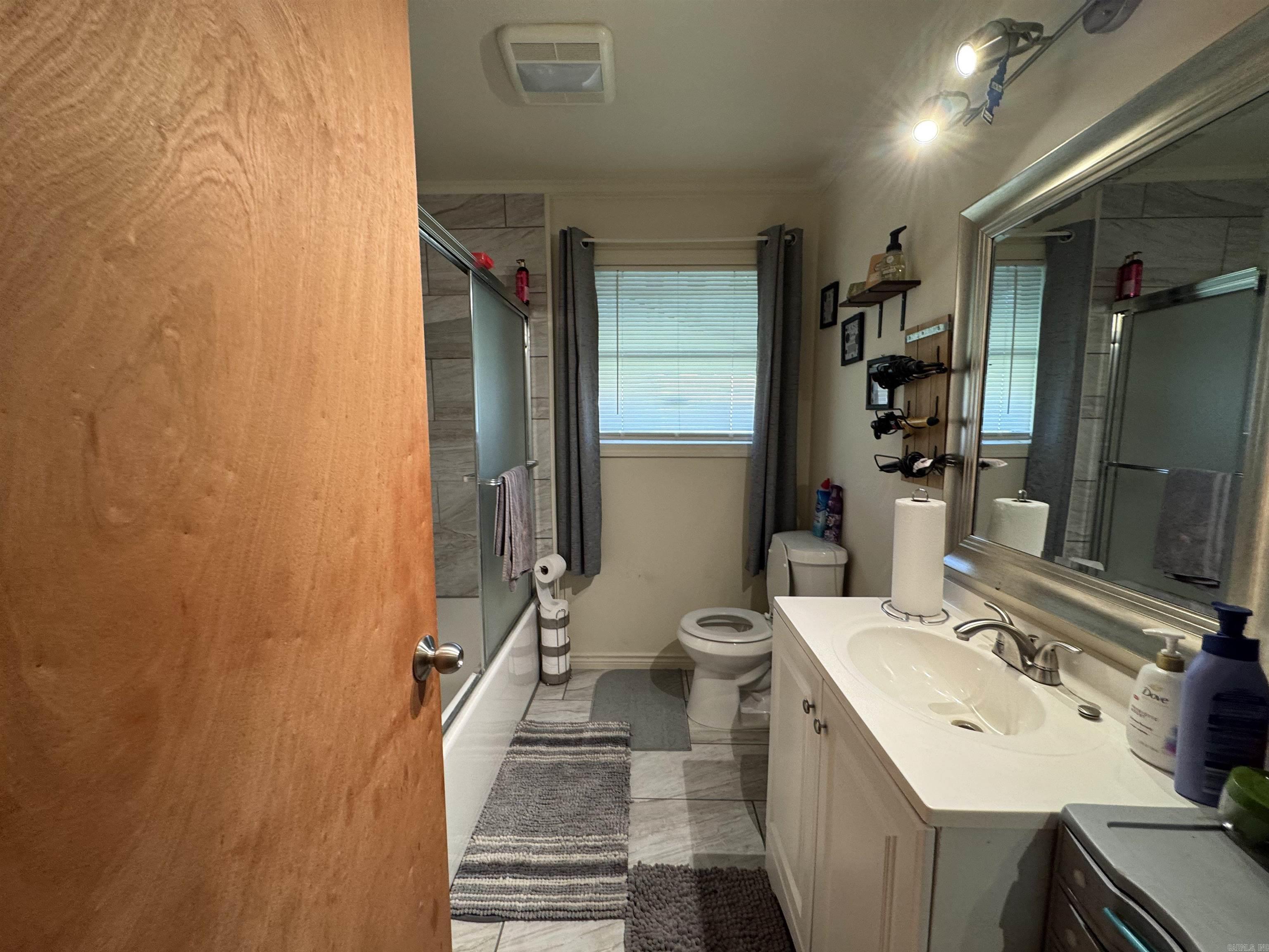 32  Baltimore  Little Rock, AR