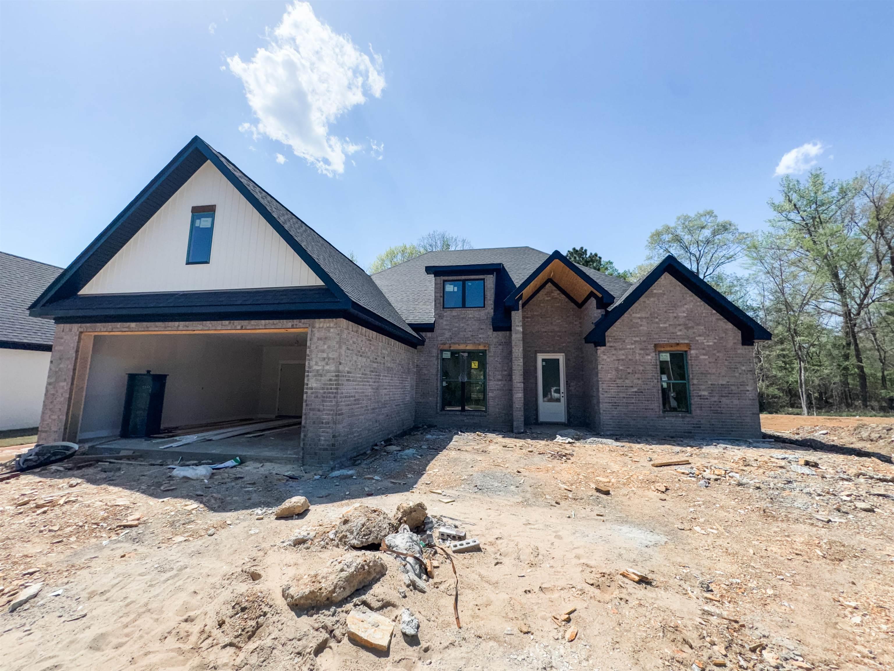 6185  Creekwater  Bryant, AR